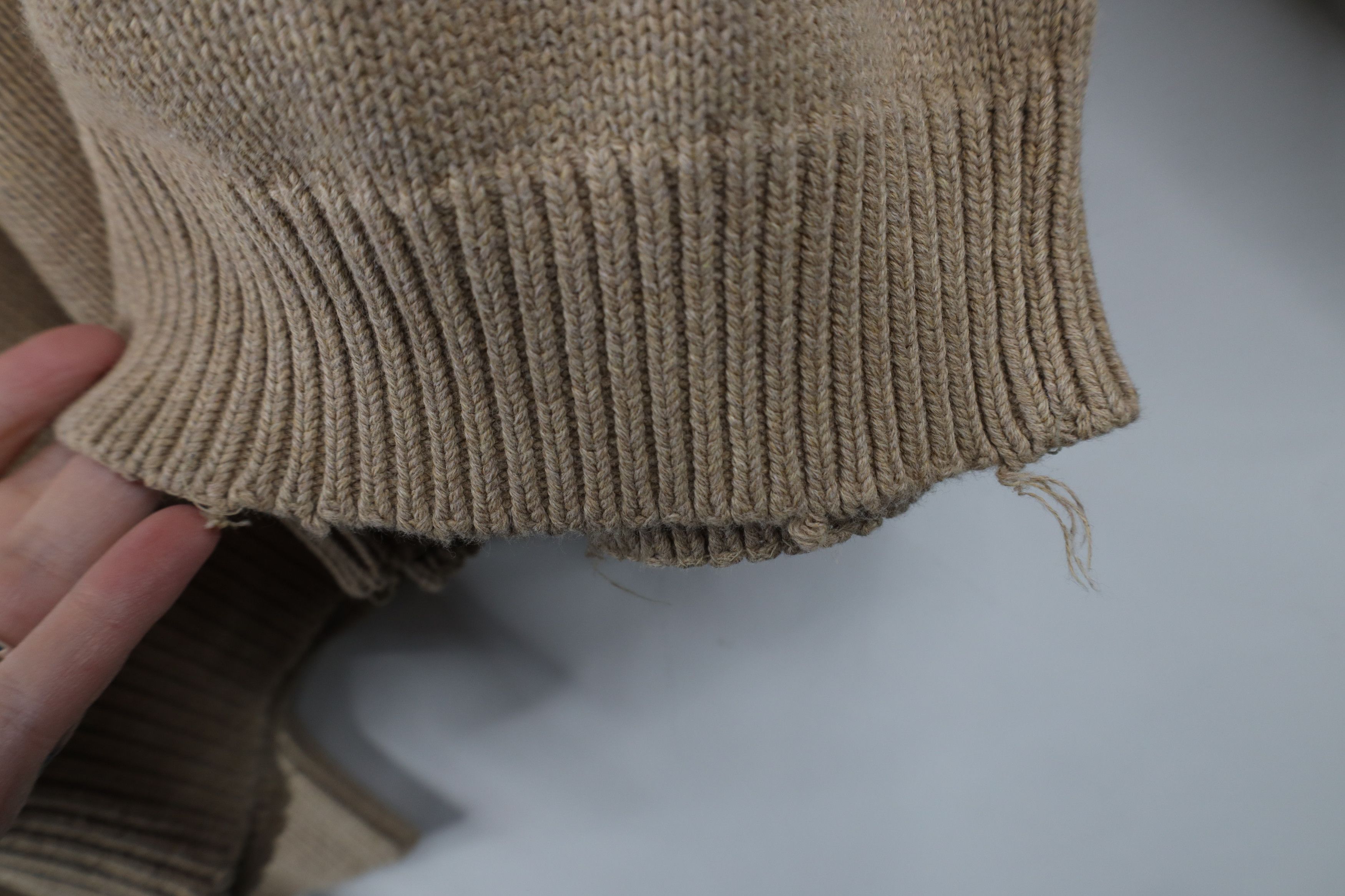 Tommy Hilfiger Vintage 90s Tommy Hilfiger Cotton Crewneck Sweater Beige Size US XL / EU 56 / 4 - 11 Thumbnail