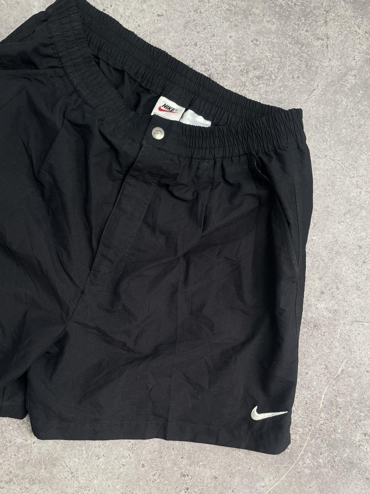 Nike × Vintage Nike Vintage Shorts Black Y2k Drill 90s Mini Swoosh Size US 34 / EU 50 - 2 Thumbnail