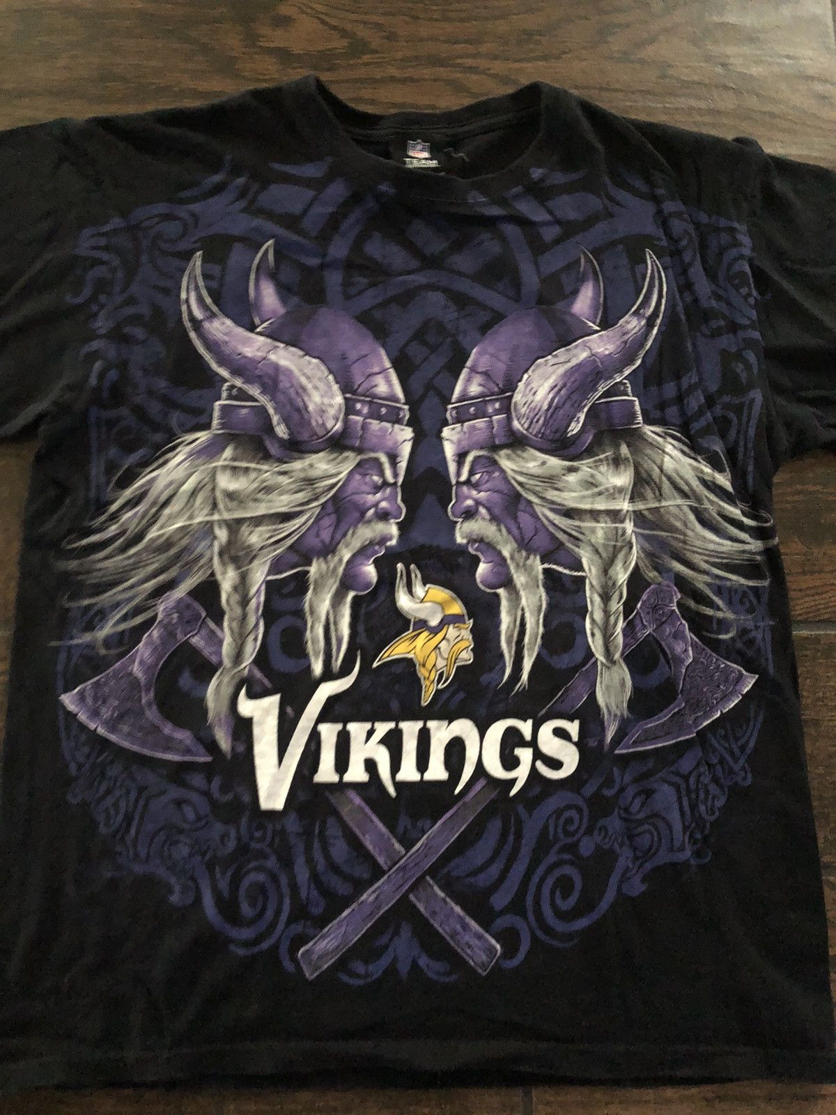 NFL × Vintage Crzy 🔥Vintage NFL Vikings Graphic tee Y2K Size US M / EU 48-50 / 2 - 3 Thumbnail
