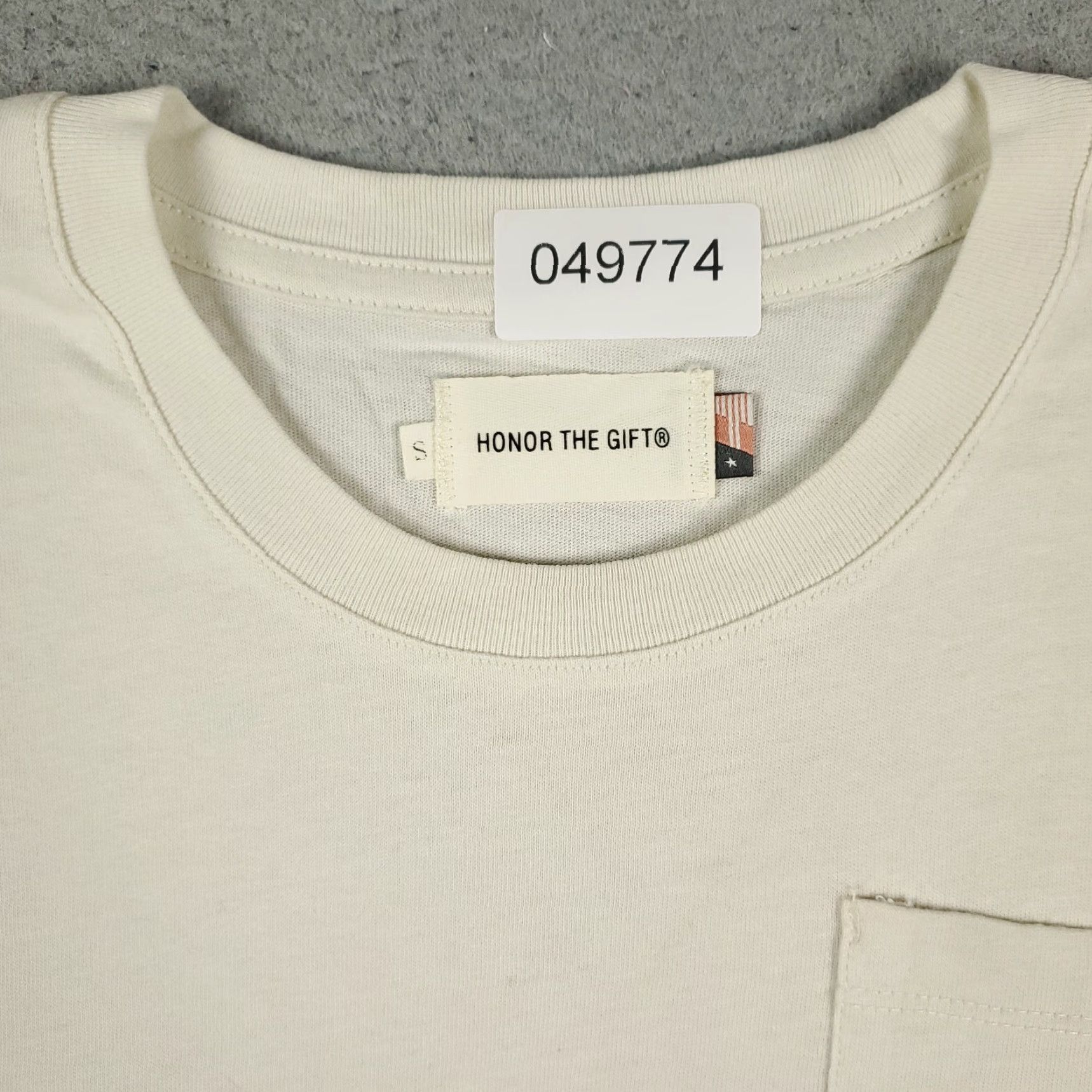 Honor the Gift VINTAGE Honor The Gift Men's T-Shirt Small Short Sleeve Graphic Cotton Beige Classic Modern Summer Size US S / EU 44-46 / 1 - 3 Thumbnail