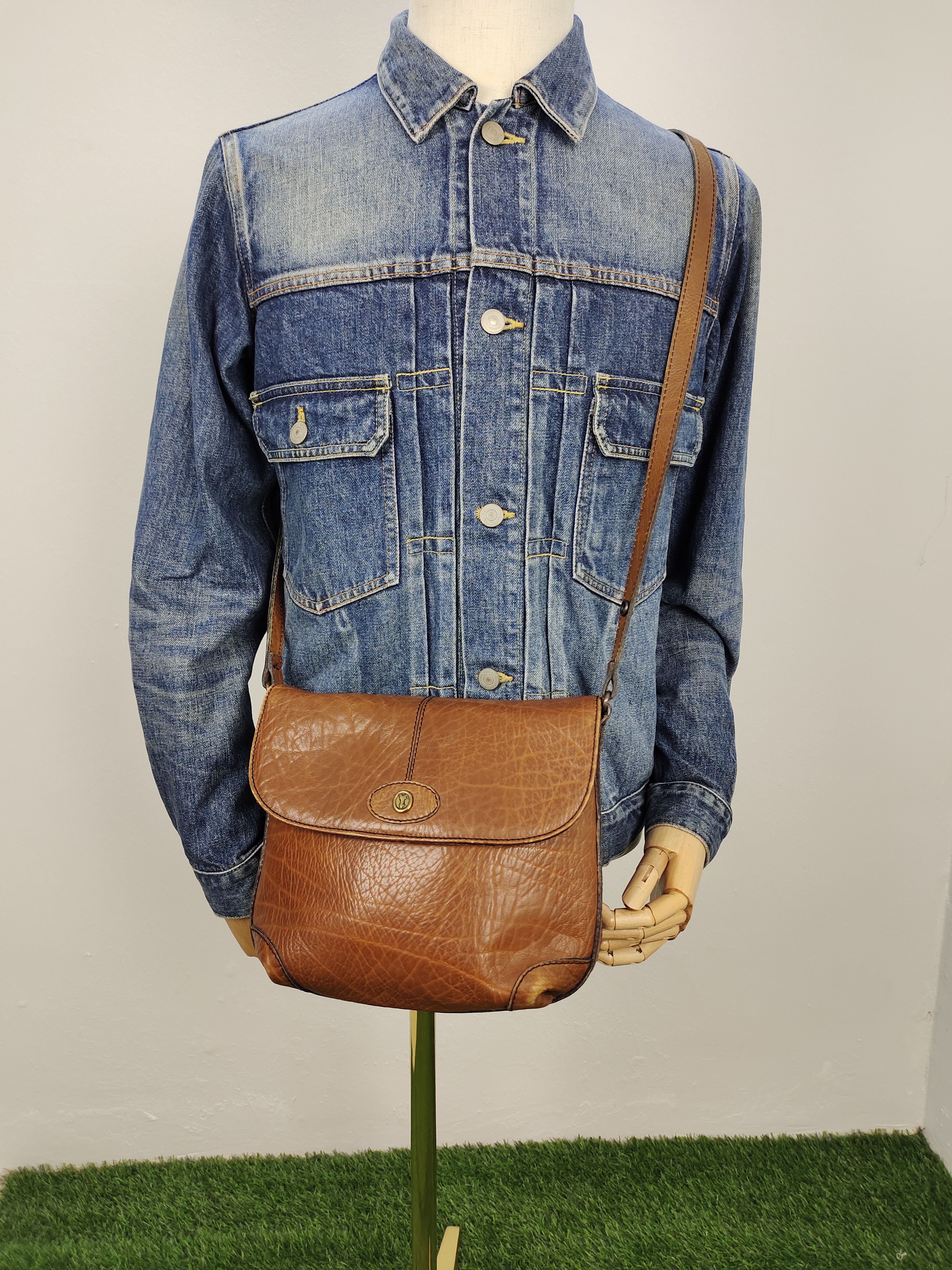 Leather Vintage 70s Caracciola Patina Leather Sling Bag Size ONE SIZE - 3 Thumbnail