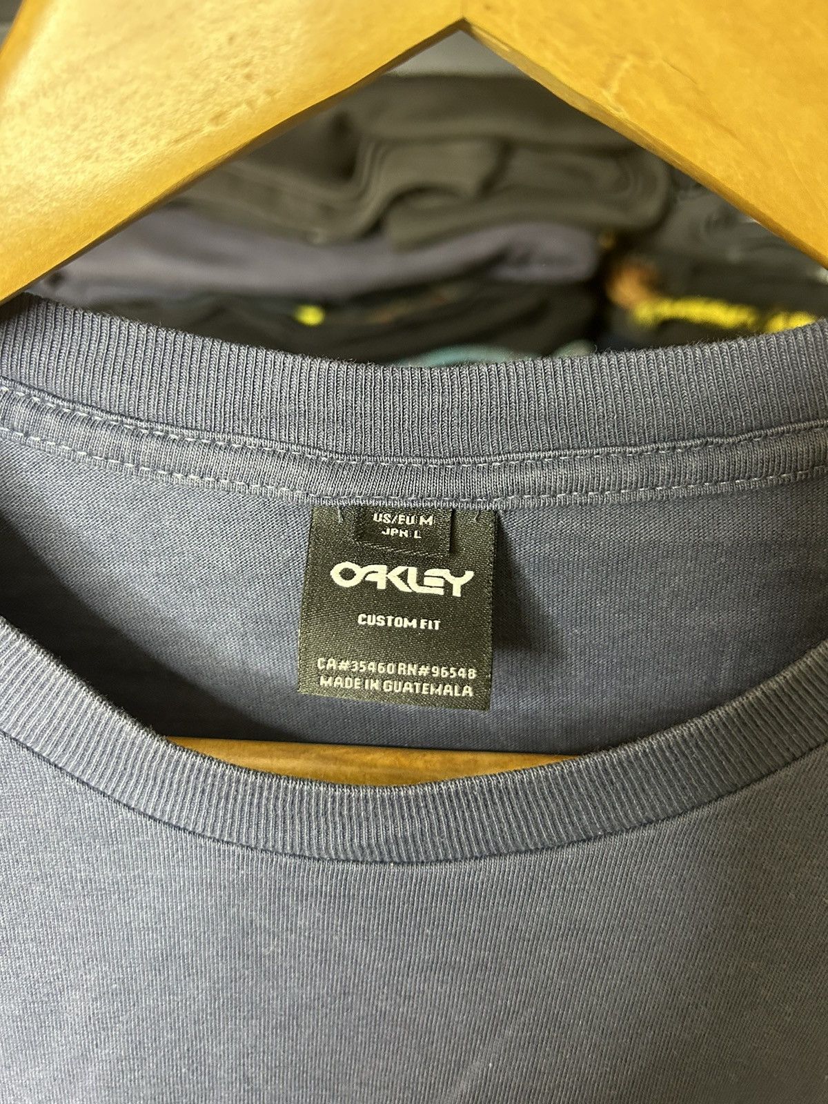 Oakley × Vintage Vintage Oakley T-Shirt Custom Fit Y2K Techwear Street Style Size US L / EU 52-54 / 3 - 3 Thumbnail