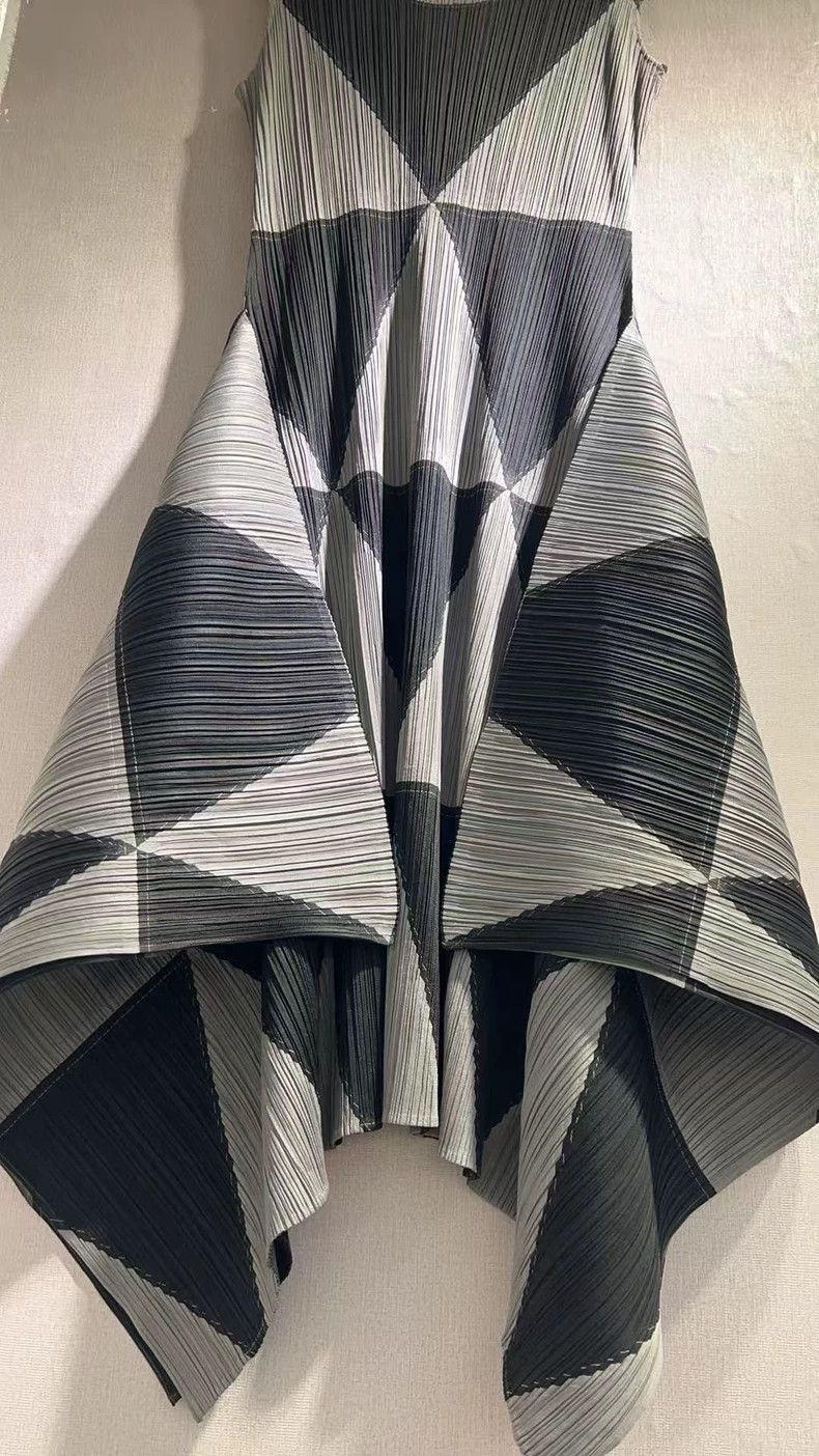 Issey Miyake Issey Miyake size:3 Retro black geometric pleated big hem Size S / US 4 / IT 40 - 4 Thumbnail