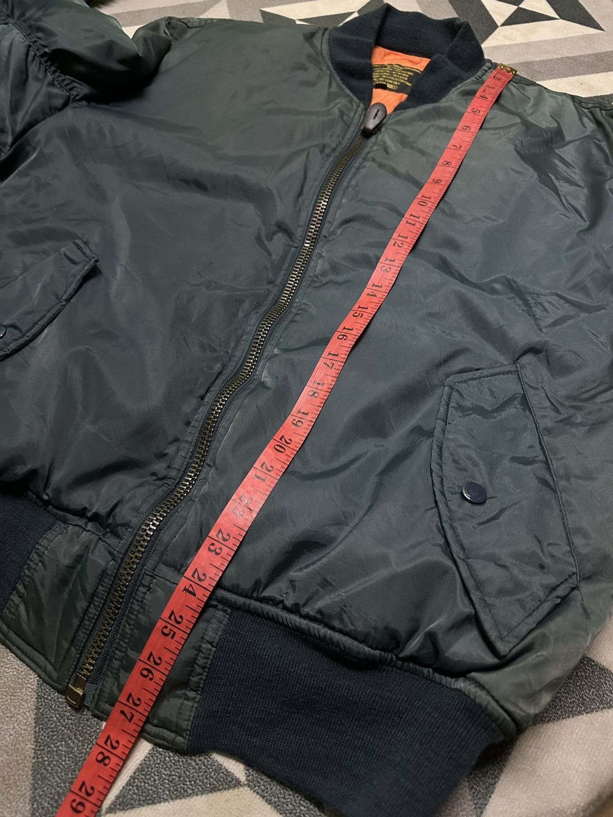 Vintage Vintage 90s I.T plain military bomber jacket Size US L / EU 52-54 / 3 - 10 Thumbnail