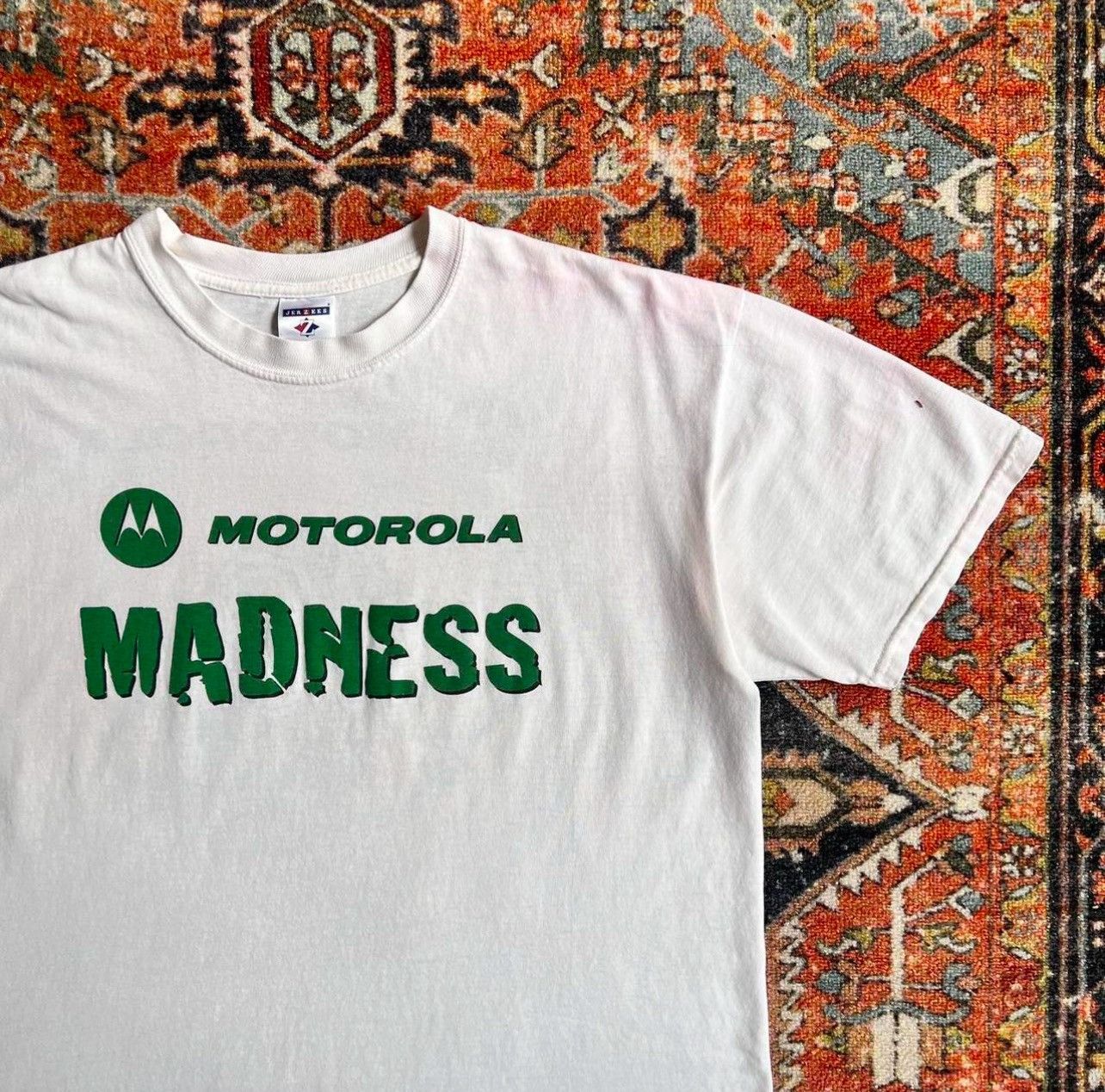 Hanes Vintage Y2K, Motorola madness, promotional employee T-shirt Size US XL / EU 56 / 4 - 2 Thumbnail