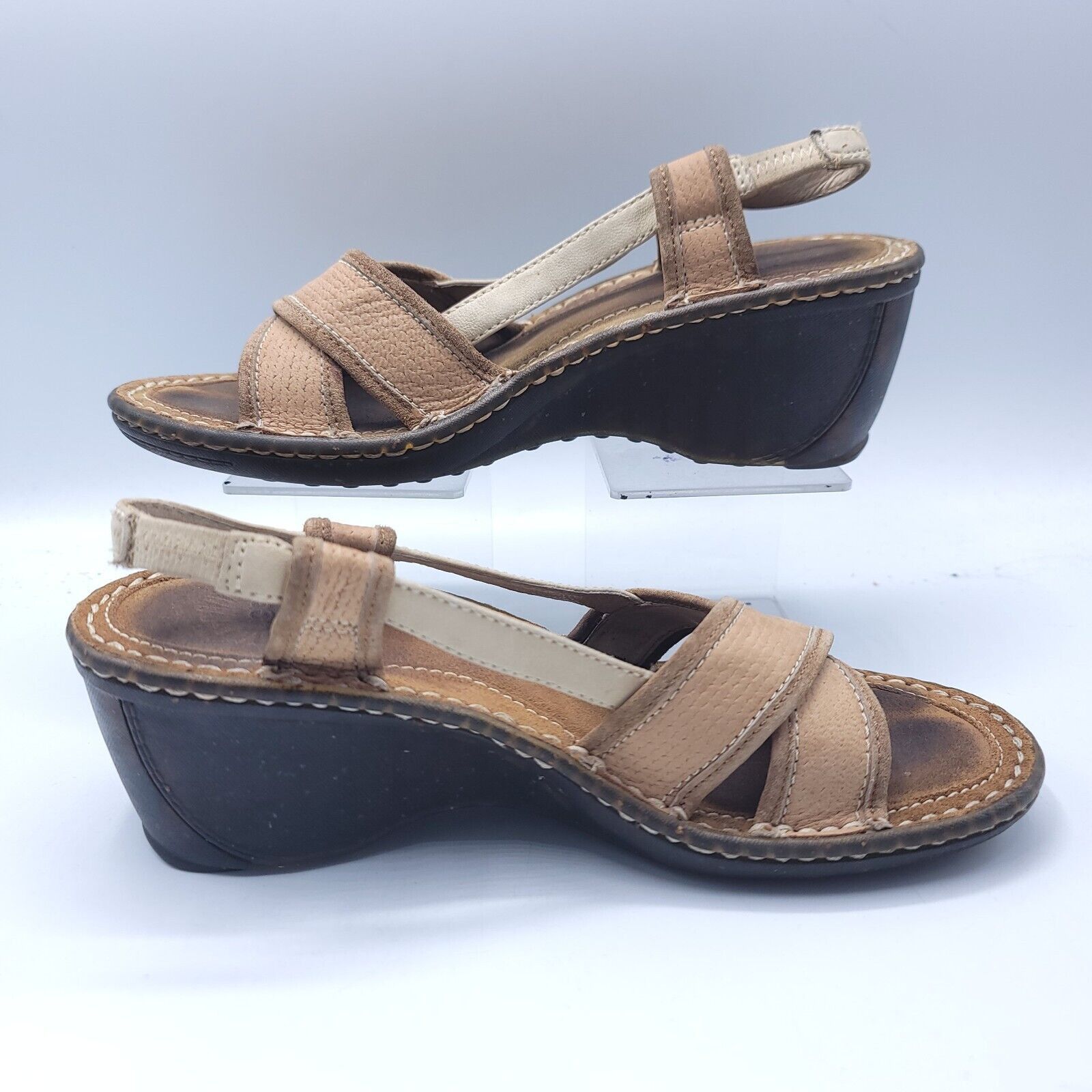 Ugg UGG Slip On Leather Slide Sandals Womens Size 7 Beige Black Size US 7 / IT 37 - 6 Thumbnail