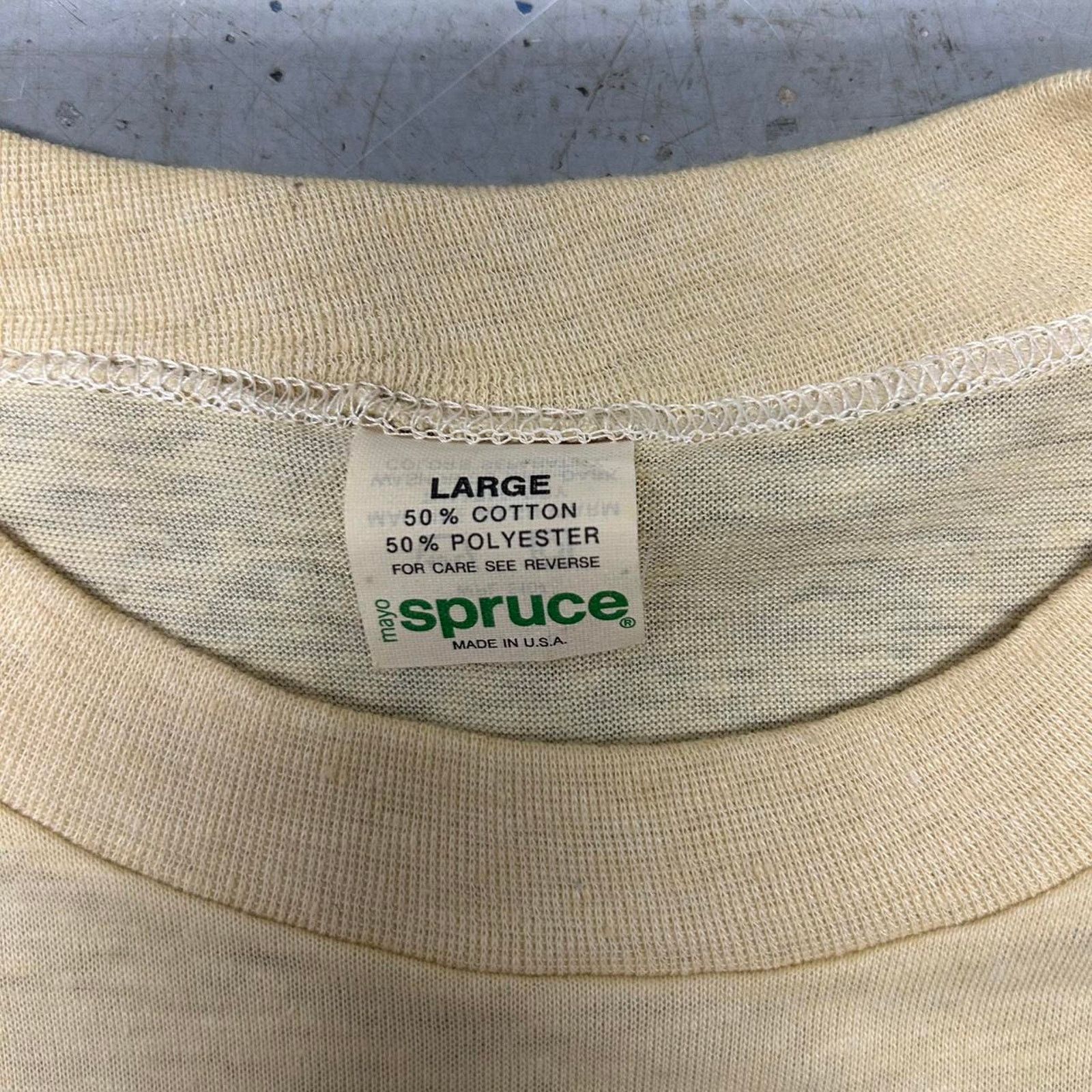 Other UK VTG 70s/80s cream airbrush graphic tee with "Bulldog Blair" Size L / US 10 / IT 46 - 3 Thumbnail