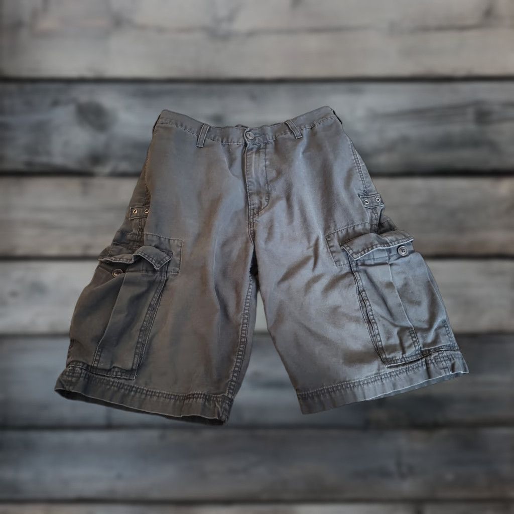 Levi's VINTAGE Levi's Cargo Shorts Men 32x11 Workwear Gray 90s Grunge Casual Denim Size US 32 / EU 48 - 1 Thumbnail