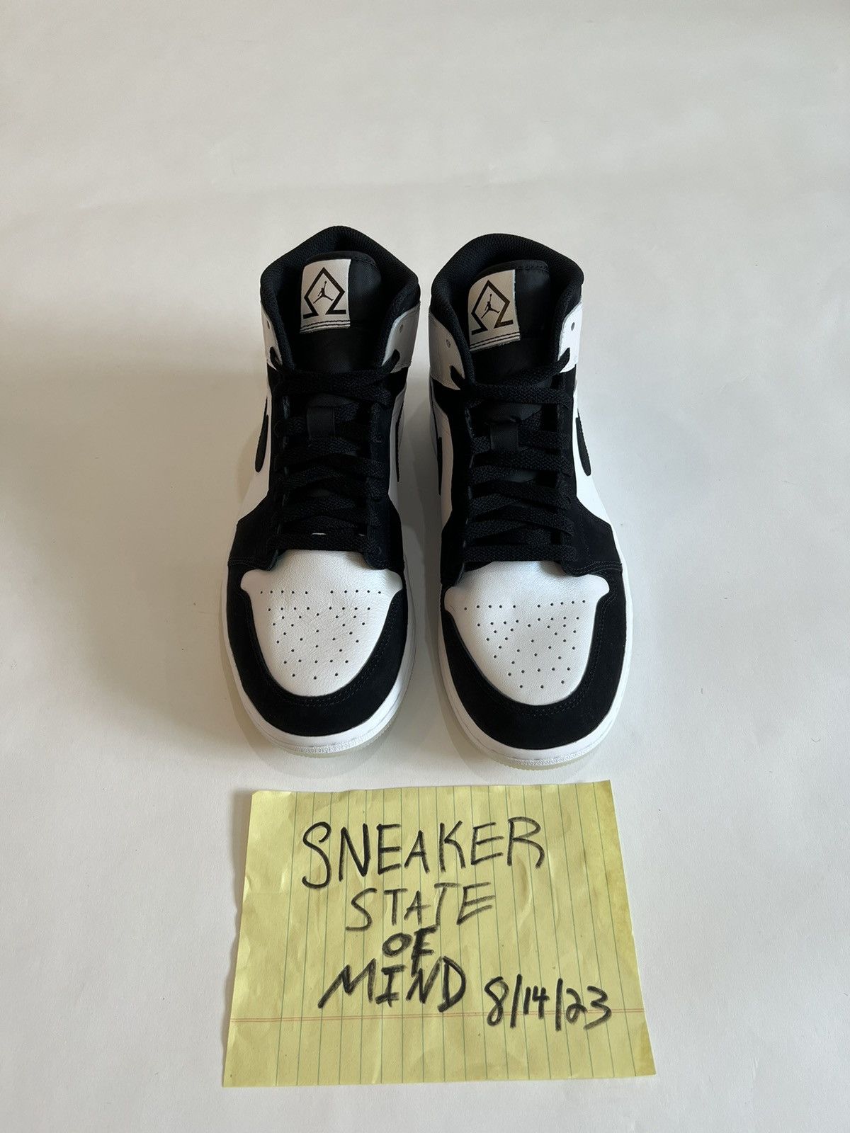 Jordan Brand × Nike BRAND NEW JORDAN 1 DIAMOND BACKS SIZE: 9.5 FAST SHIPPING Size US 9.5 / EU 42-43 - 3 Thumbnail
