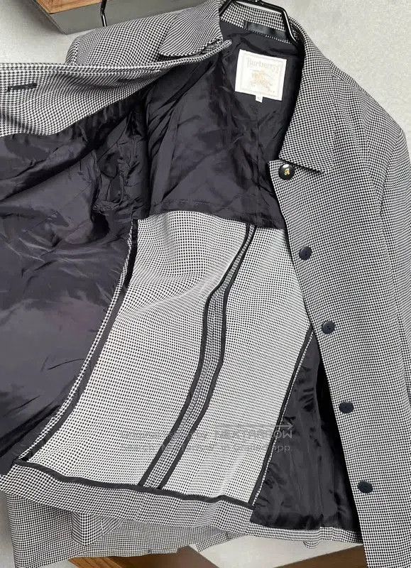 Burberry Burberry Color-block Wool Women's Cardigan. Size XXS / US 00 / IT 34 - 8 Thumbnail