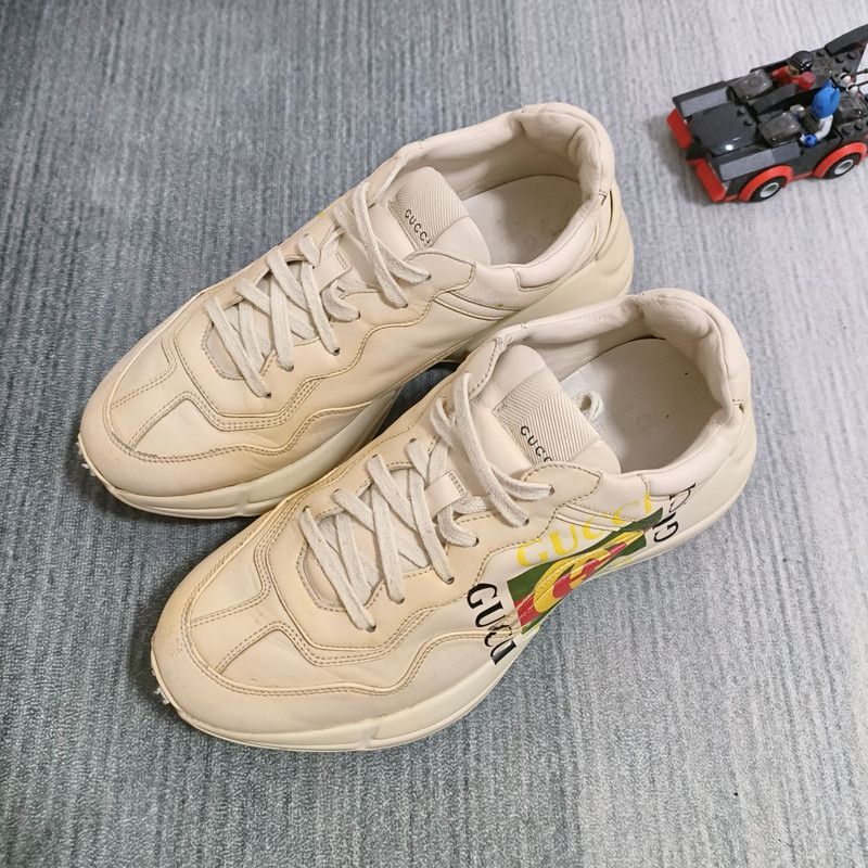 Gucci Gucci Rhyton Logo Classic Low-Top Sneakers 0079 Size US 8 / EU 41 - 1 Thumbnail