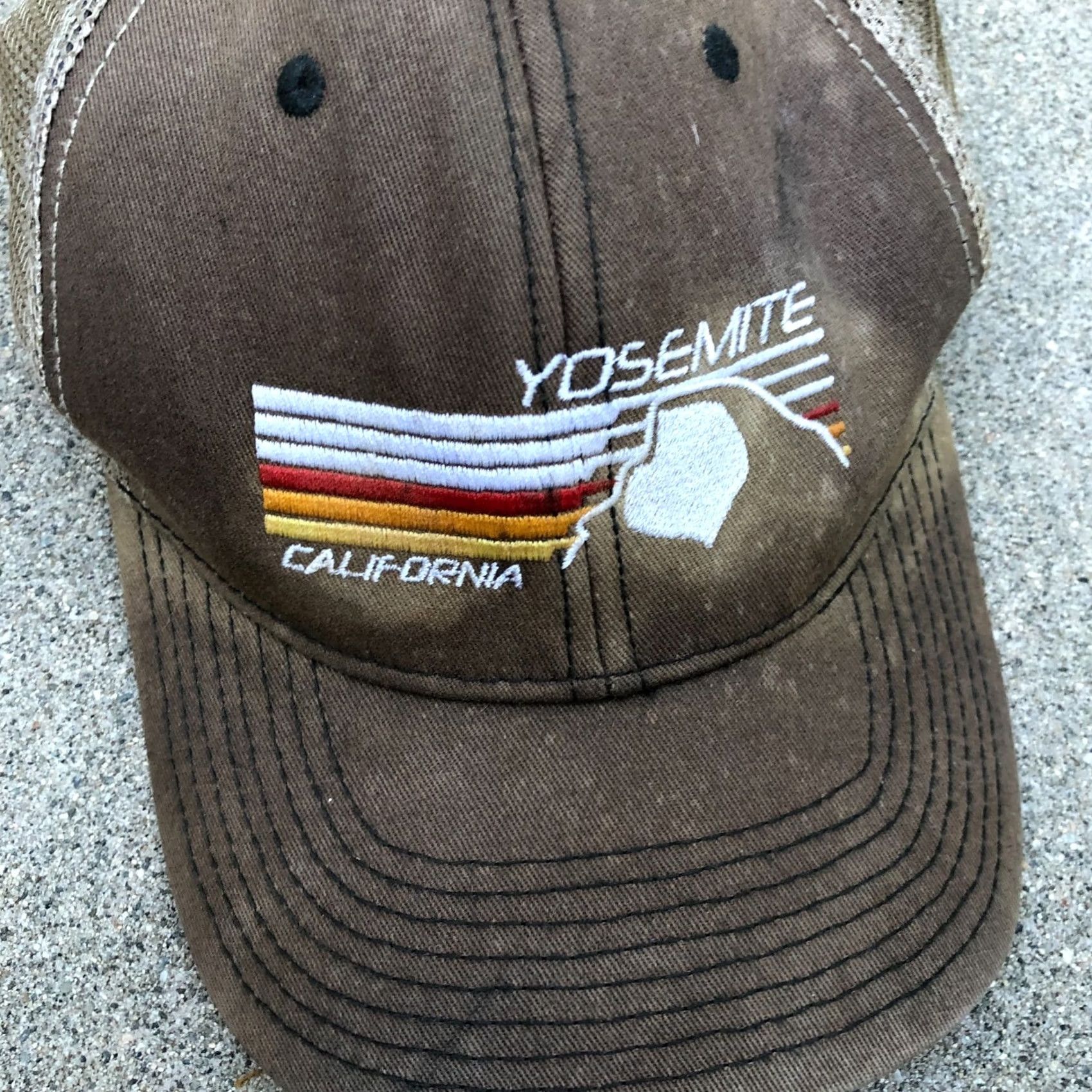 Vintage VTG Techstyle Yosemite California Trucker Hat Men's Brown Adjustable Cap One Size Brown Men Trucker Hat Vintage California Yosemite Size ONE SIZE - 2 Thumbnail