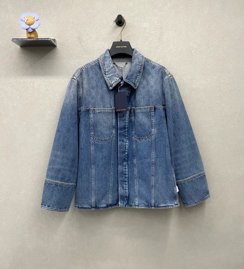 Louis Vuitton Louis Vuitton Blue Gradient Denim Jacket 2503-Nextarrow Size US L / EU 52-54 / 3 - 1 Thumbnail