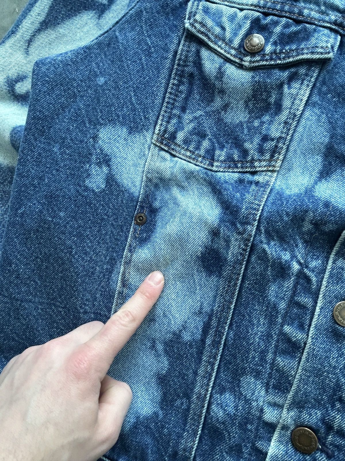 Wrangler Vintage 90s Wrangler 13oz Denim Jacket Size US L / EU 52-54 / 3 - 7 Thumbnail