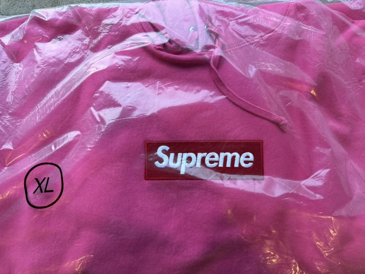 Supreme Supreme FW25 Box Logo Hoodie magenta / red Size US XL / EU 56 / 4 - 2 Thumbnail