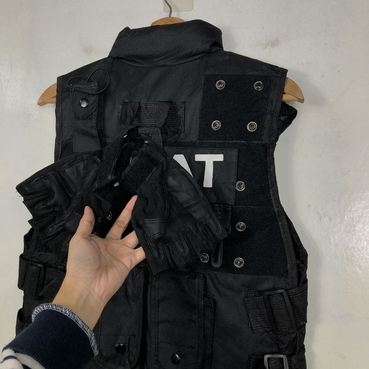 Japanese Brand VINTAGE UTILITY MULTI POCKET PARACHUTE DESIGN SWAT BIG LOGO Size US M / EU 48-50 / 2 - 15 Thumbnail