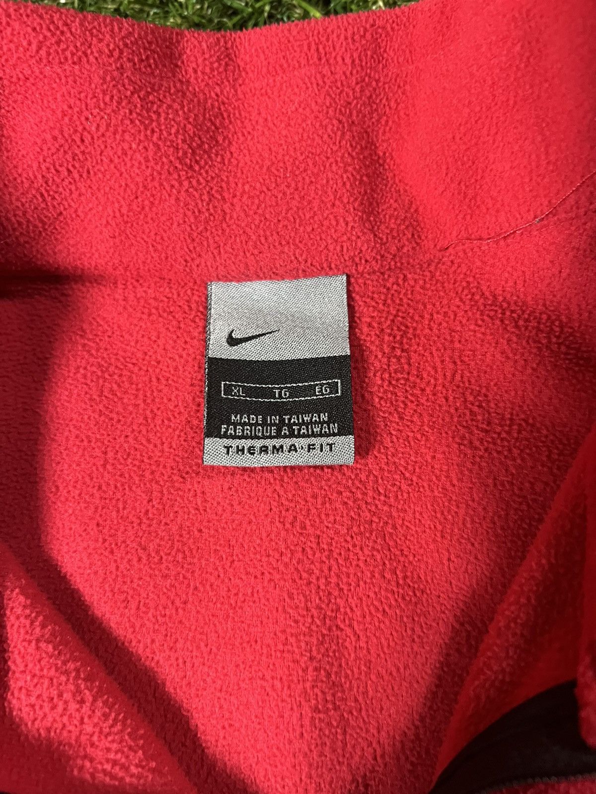 Nike Vintage Y2K Baggy Red Nike Fleece Therma Fit Sherpa Jacket Size US XL / EU 56 / 4 - 4 Thumbnail