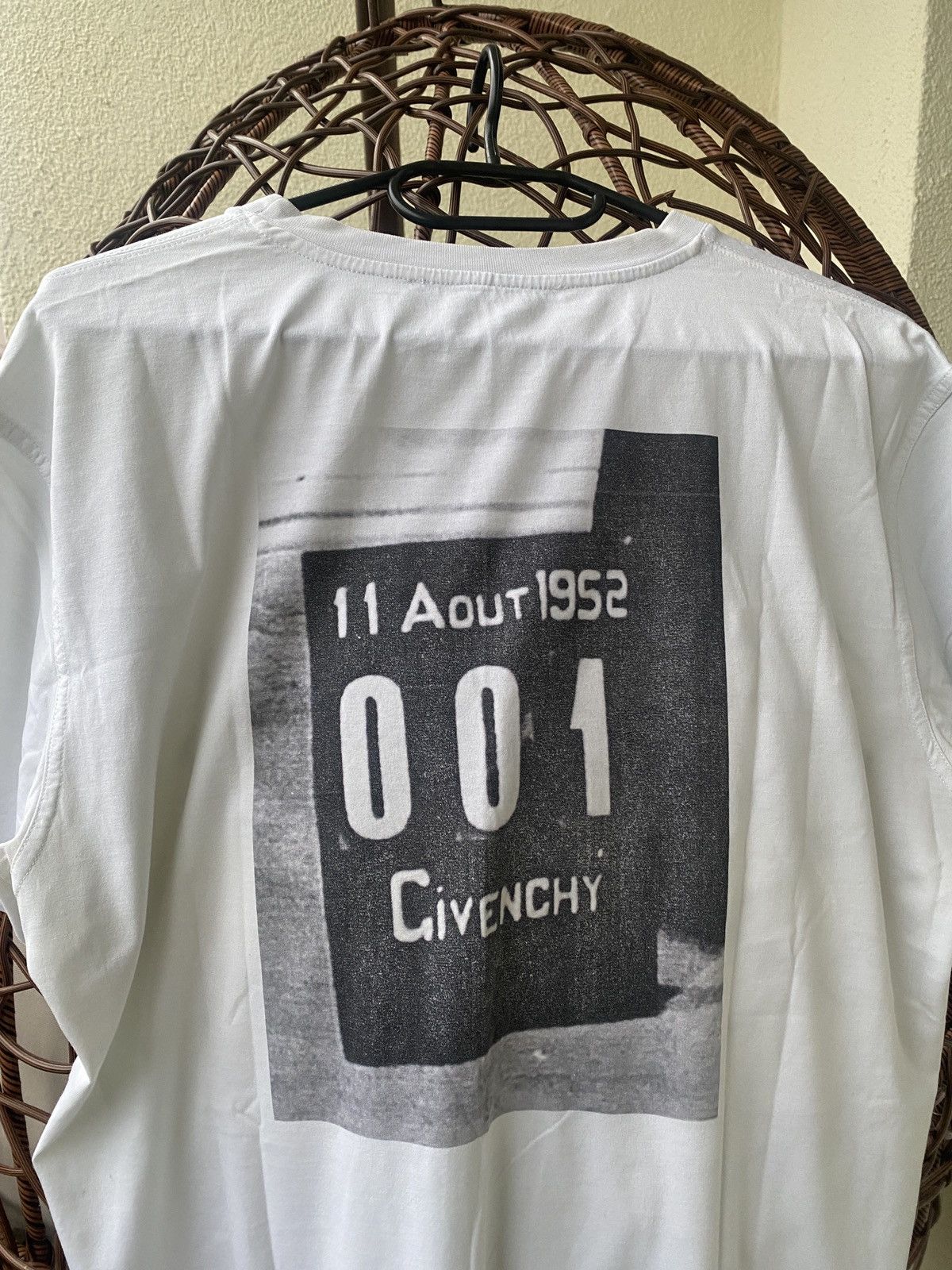 Givenchy Luxury 11 about 1952 001 givenchy trashed tee Size US L / EU 52-54 / 3 - 6 Thumbnail