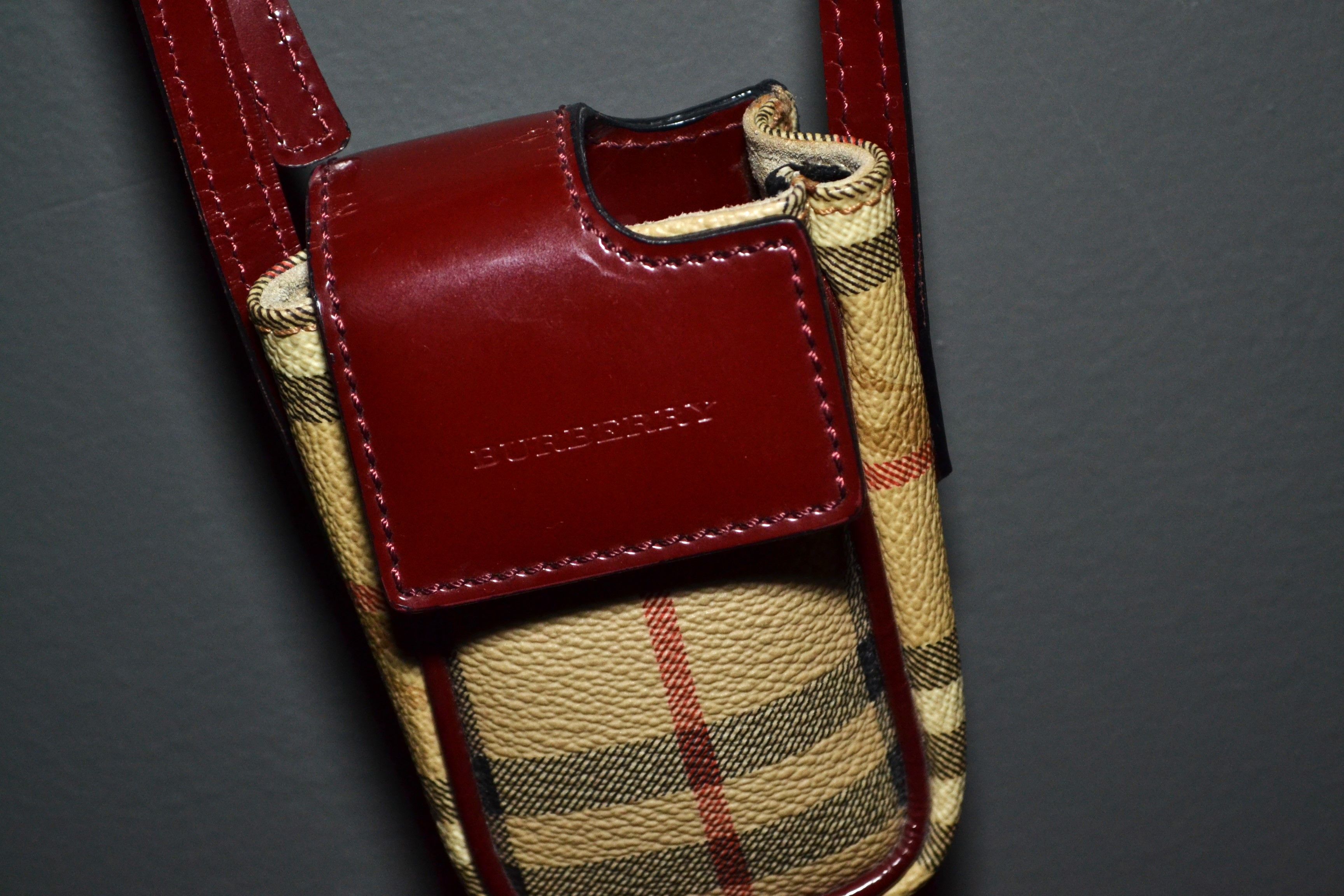 Burberry Burberry Y2K Vintage Phone Case Checkered Size ONE SIZE - 3 Thumbnail
