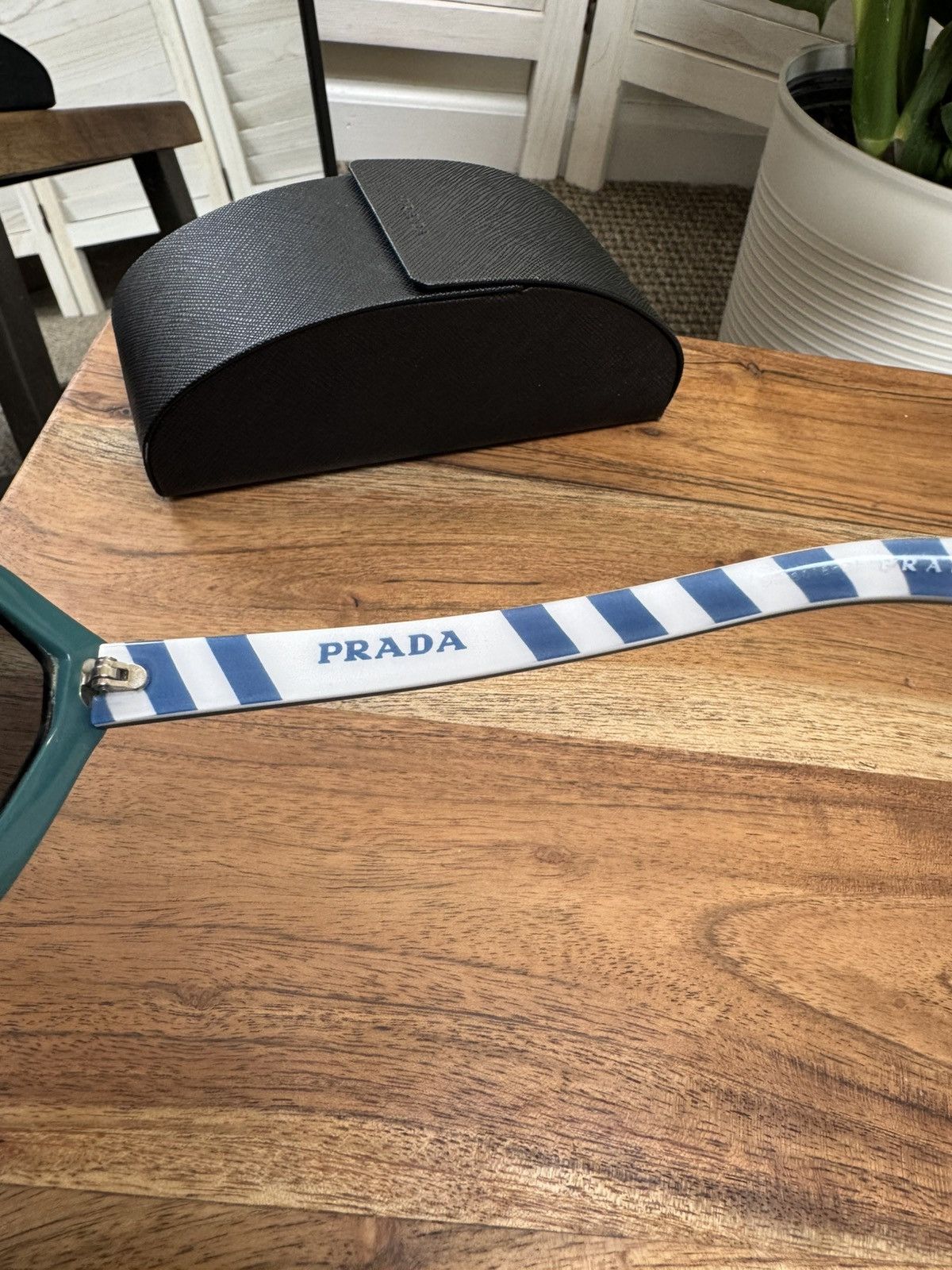Prada Luxury Sunglasses Prada Luxury Size ONE SIZE - 10 Thumbnail