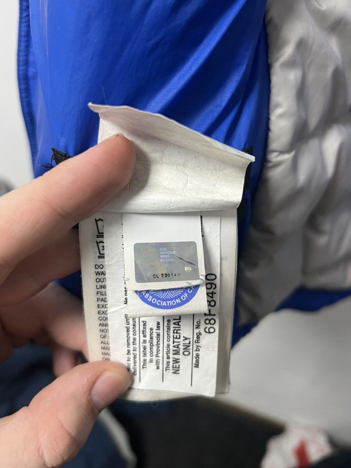 Canada Goose Canada Goose Polar Bear Micro Puffer Jacket Mens Size US M / EU 48-50 / 2 - 16 Thumbnail