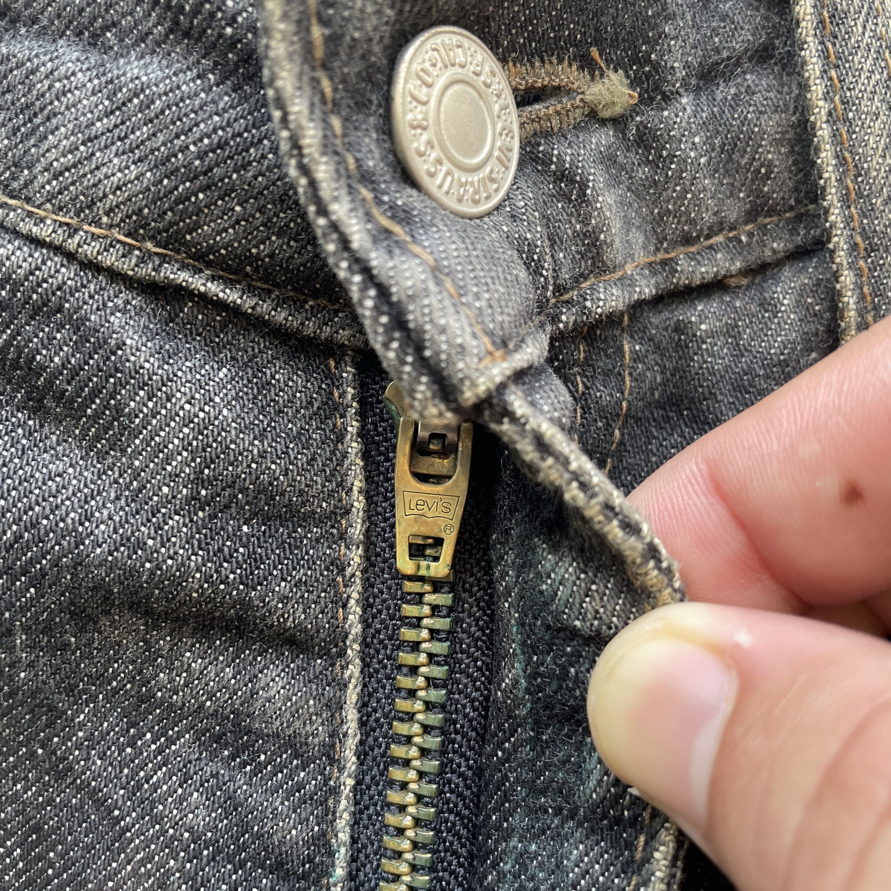 Levi's × Vintage VINTAGE LEVIS DISTRESSED JEANS BLACK FADED DENIM PANTS W31 Size US 31 - 7 Thumbnail