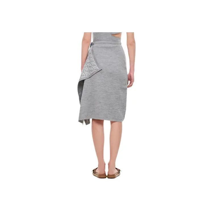 Fendi o1s1wg110925 Skirt in Light Grey Size 28" / US 6 / IT 42 - 4 Thumbnail