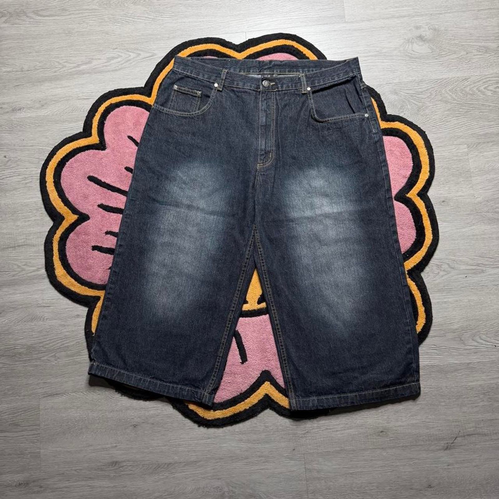 Vintage Vintage Y2K 4 Play 3/4 Length Denim Jean Shorts Size 40 Size US 40 / EU 56 - 1 Thumbnail