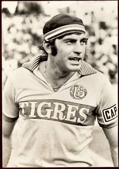 Vintage Vintage Fesago Tigres UANL #3 Batocletti 1981/82 LS jersey Size US L / EU 52-54 / 3 - 8 Thumbnail