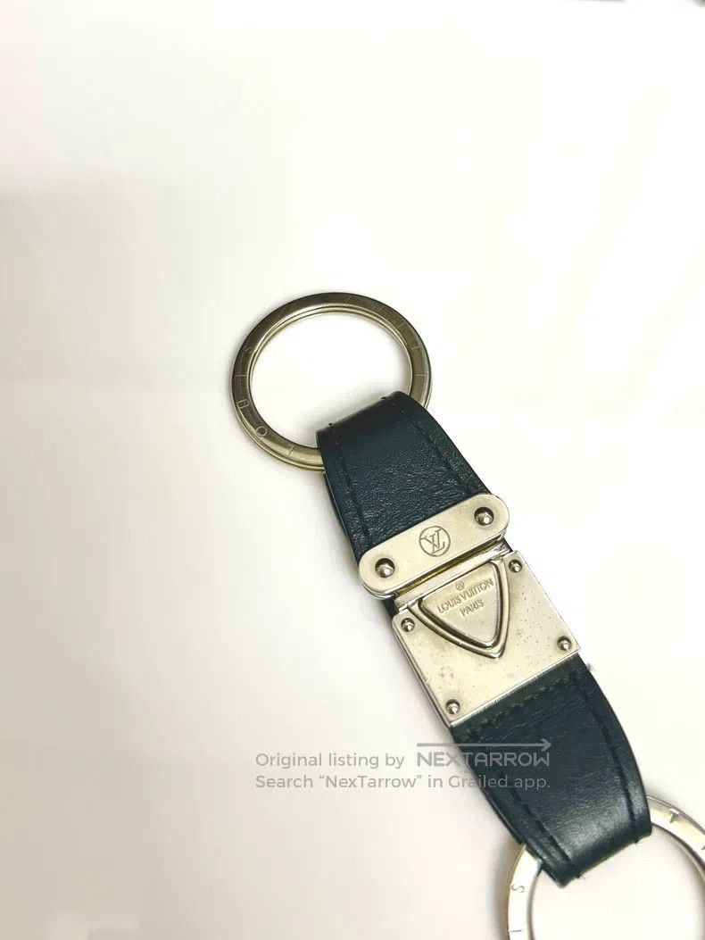 Louis Vuitton Louis Vuitton Black Cowhide with Silver Lock Keychain Acce Size ONE SIZE - 3 Thumbnail