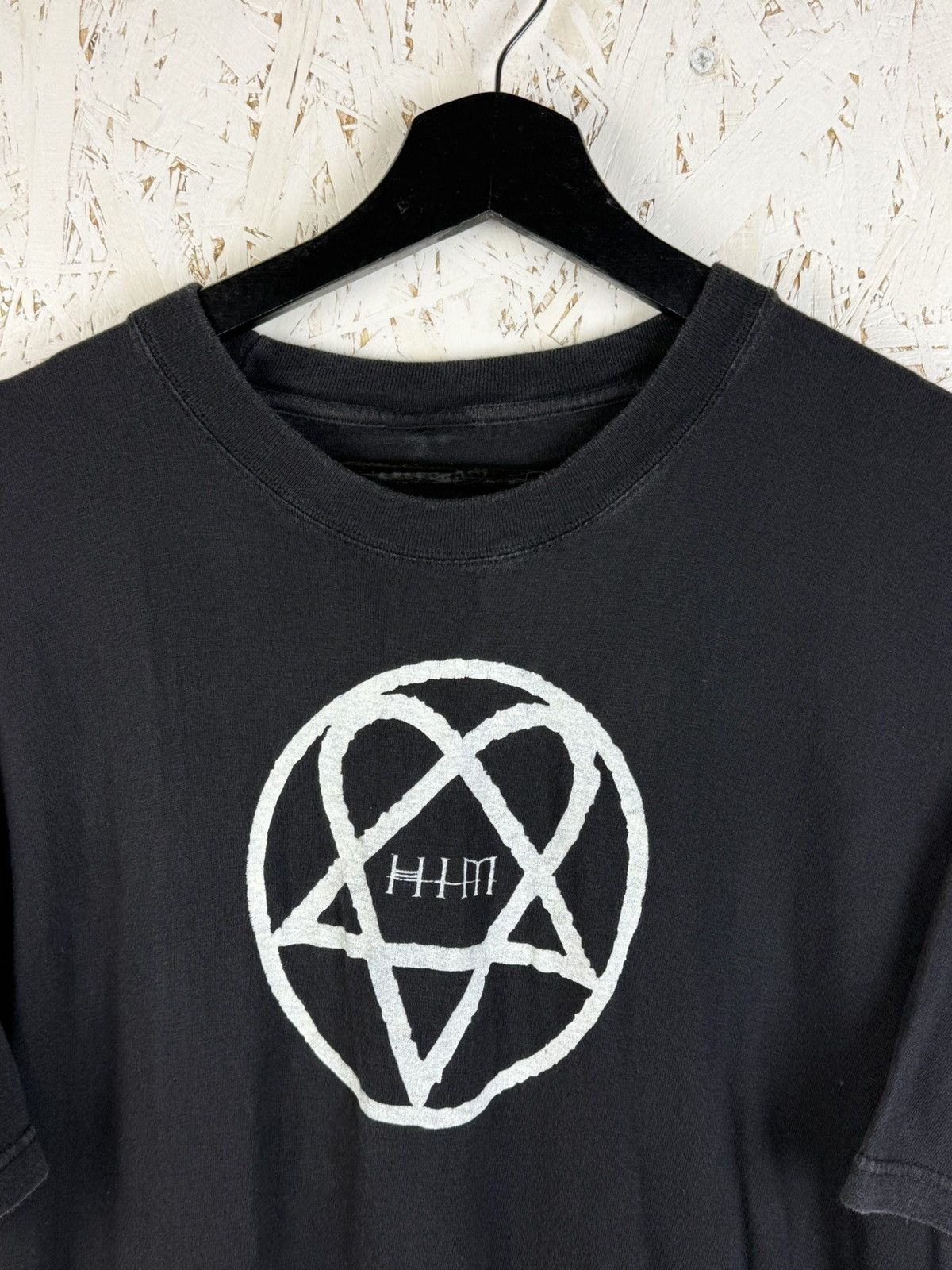 Band Tees Vintage HIM Band Heartagram Logo Ville Valo Band T-Shirt XL Size US L / EU 52-54 / 3 - 2 Thumbnail