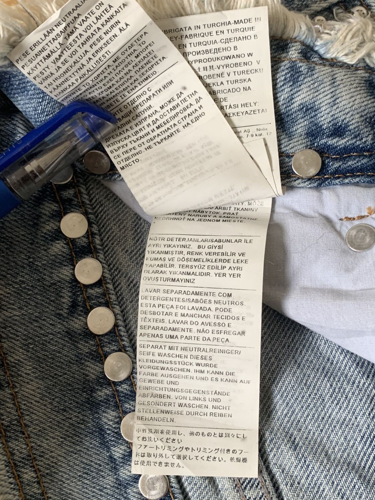 Designer × United Colors Of Benetton Distressed United Colors Of Benetton Stuck Denim Pant Size US 28 / EU 44 - 24 Thumbnail