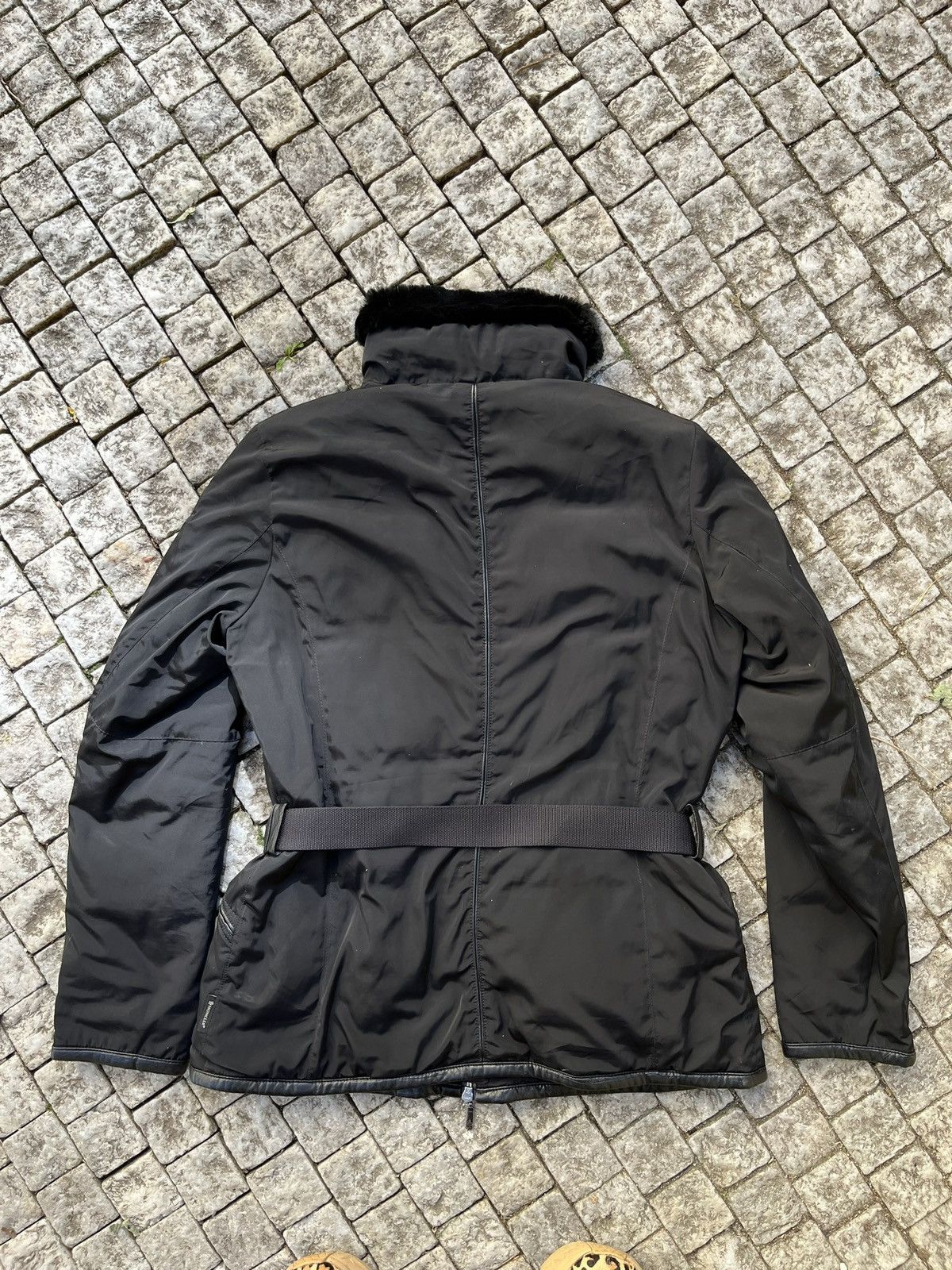 Moncler Moncler Vintage Jacket Size M / US 6-8 / IT 42-44 - 2 Thumbnail