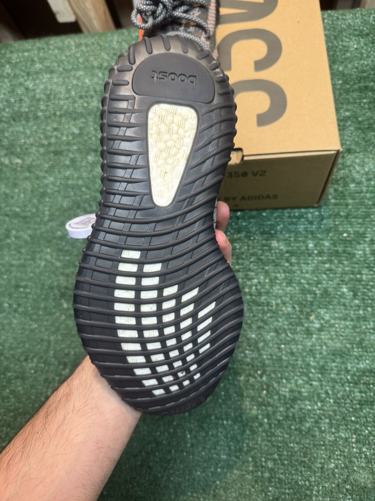 Adidas Adidas Yeezy Boost 350 Carbon Beluga Size 7 Size US 7 / EU 40 - 9 Thumbnail
