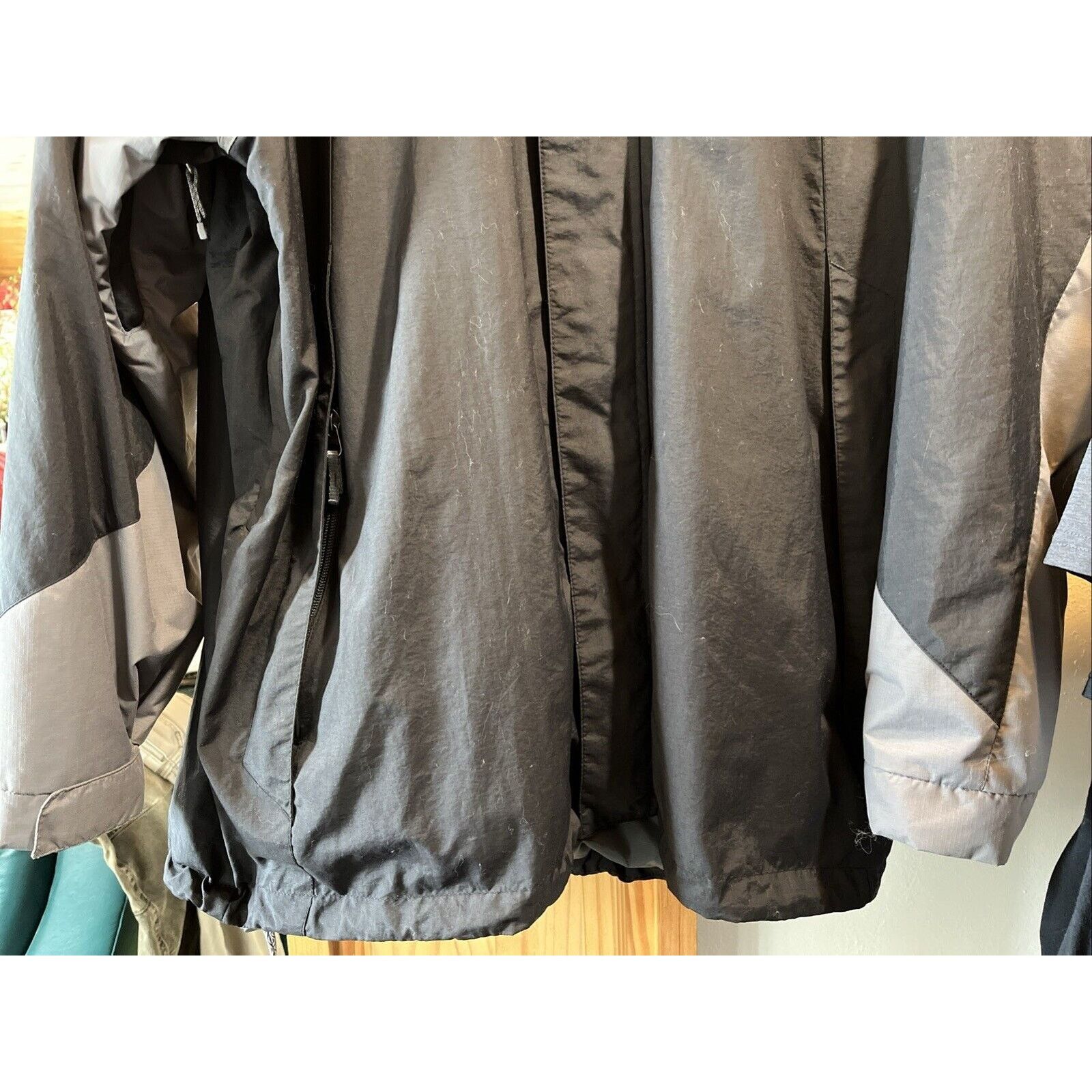 Helly Hansen Helly Hansen Jacket Mens Sz XL Black LS Packable Hood Travel Size US XL / EU 56 / 4 - 7 Thumbnail