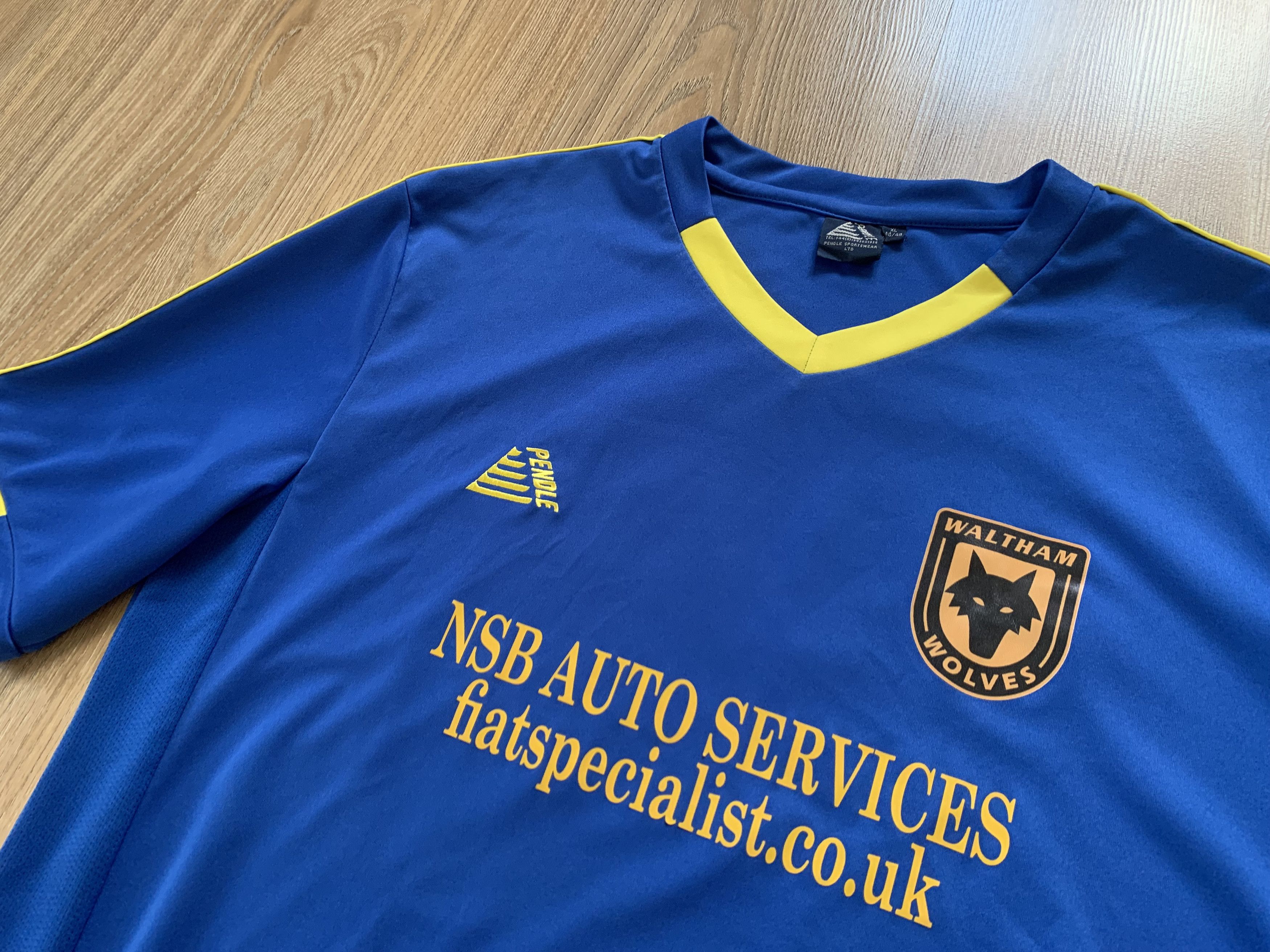 Sports Specialties Pendle Vintage Soccer Waltham Wolves Jersey Size US XL / EU 56 / 4 - 4 Thumbnail