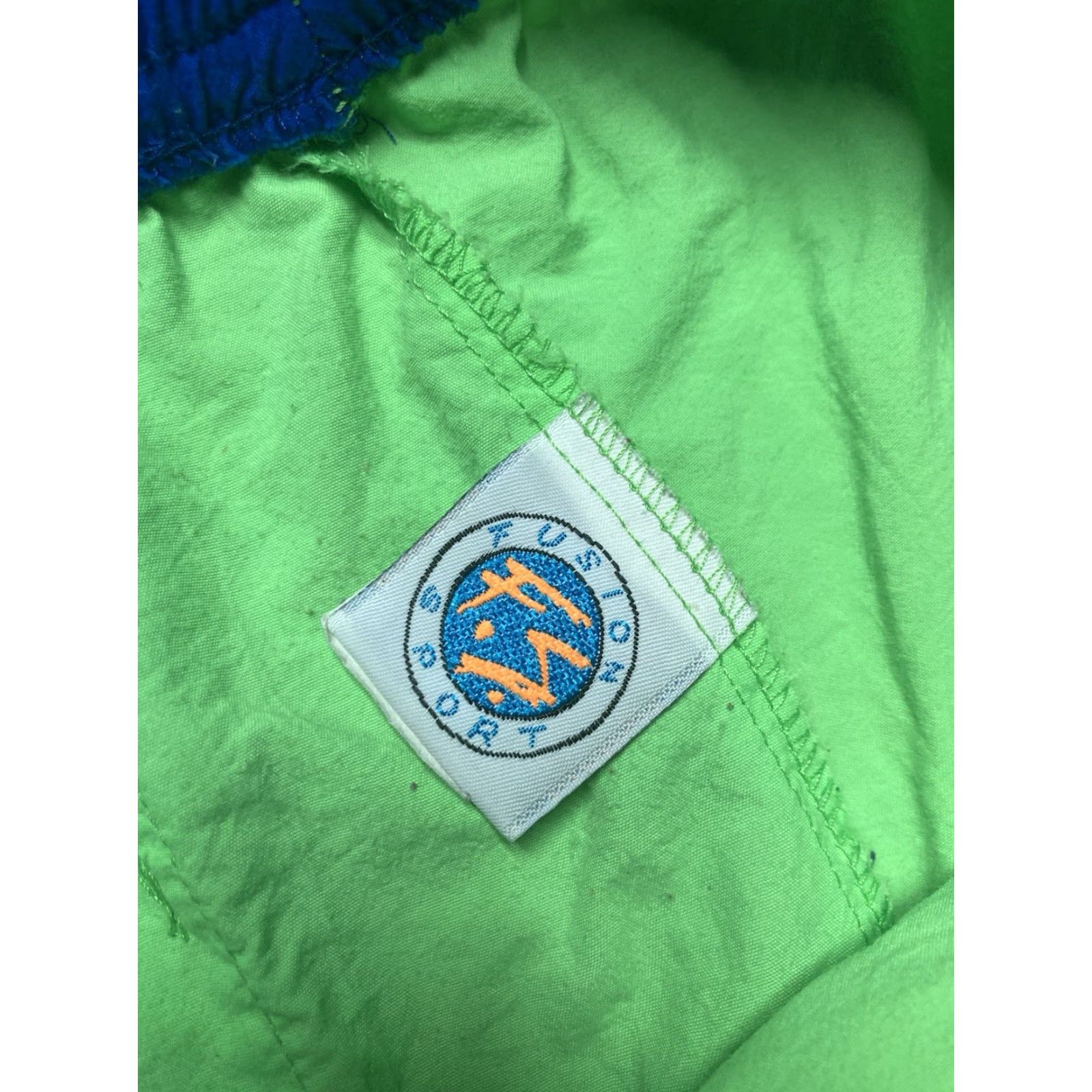 Vintage VINTAGE fusion sport shorts neon green lightweight swim trunks Medium Size US 31 - 5 Thumbnail