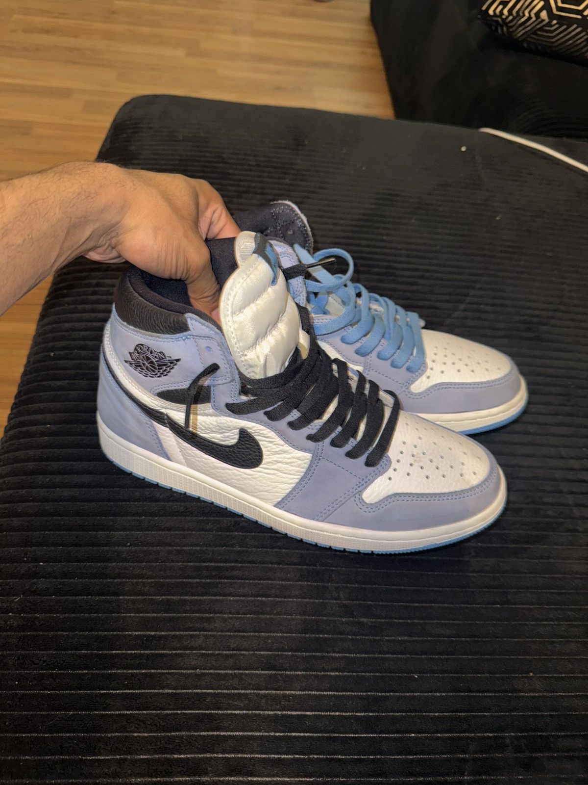 Jordan Brand Air Jordan 1 Retro High OG University Blue Size US 10 / EU 43 - 4 Thumbnail