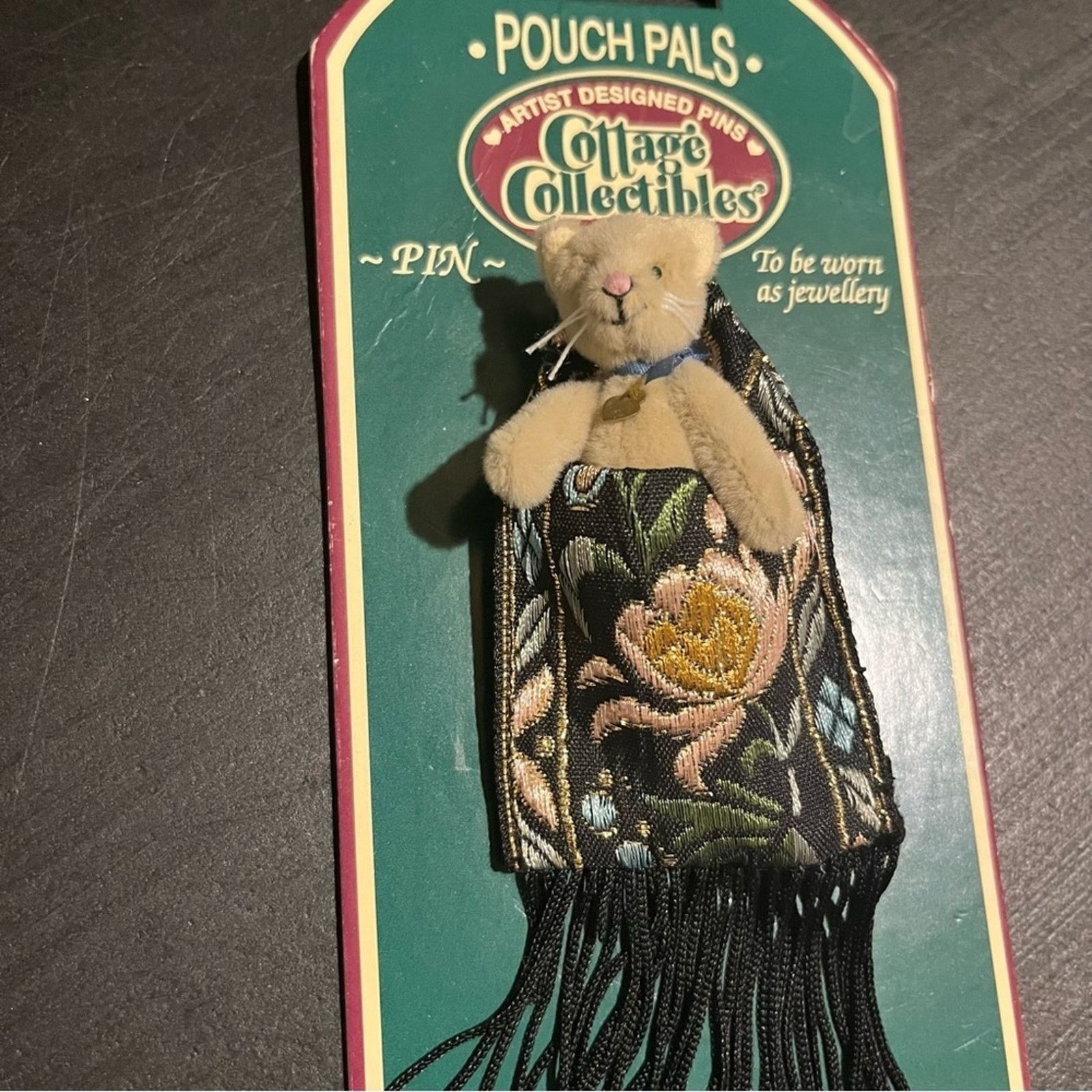 Other Cottage Collectibles Pouch Pals Emma Cat In Pouch Pin NEW Size ONE SIZE - 2 Thumbnail