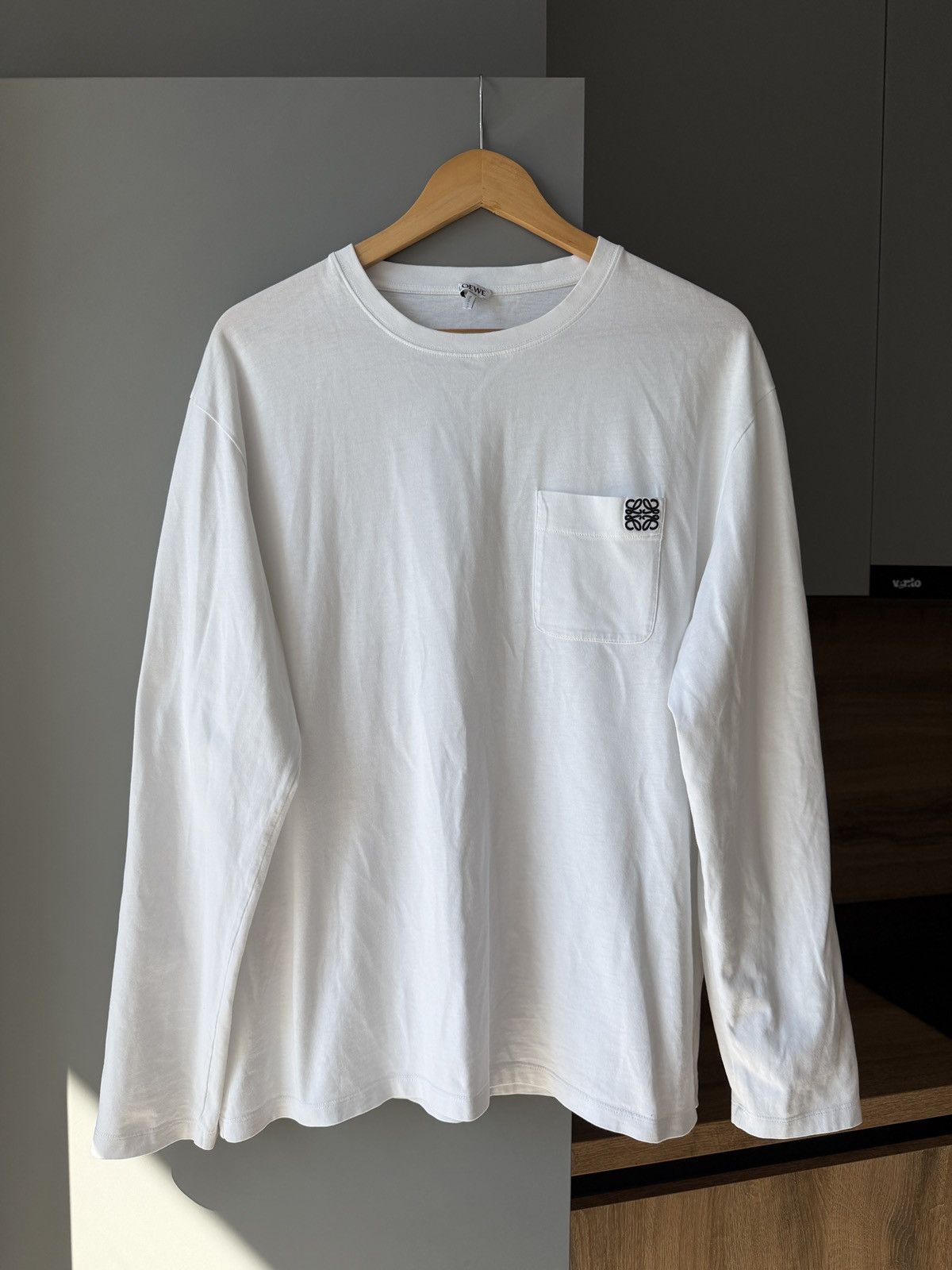 Loewe Loewe Anagram Cotton White Long Sleeve T-Shirt Size US M / EU 48-50 / 2 - 1 Thumbnail