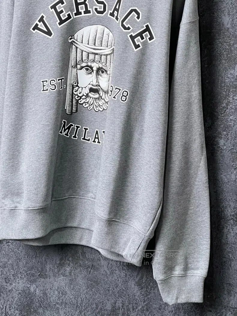 Versace Versace Multi-element printed cotton sweatshirt Size US L / EU 52-54 / 3 - 4 Thumbnail