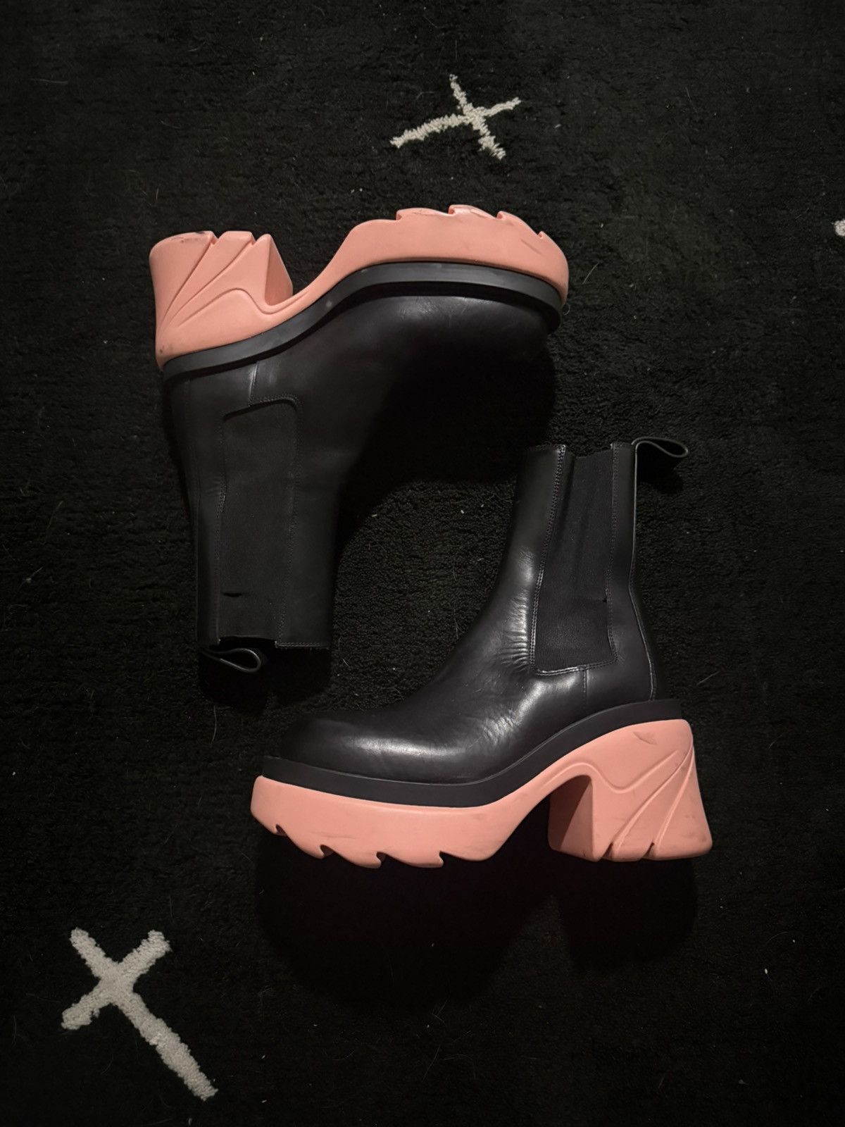 Bottega Veneta Tire Chelsea Boots - Black/Pink Size US 6 / IT 36 - 1 Thumbnail