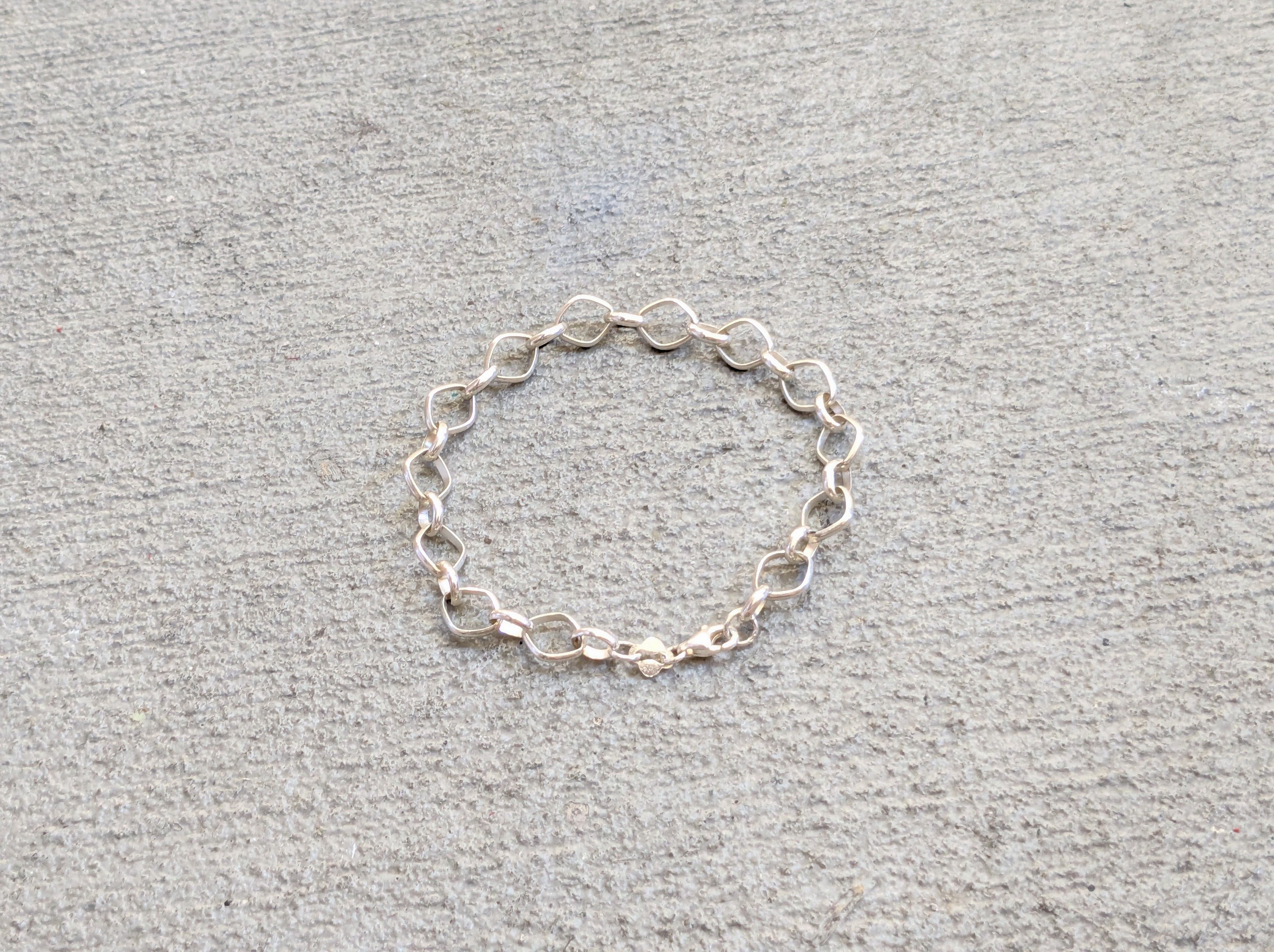 Jewelry Sterling Silver Bracelet Oval 8" Chain Link Size ONE SIZE - 1 Thumbnail