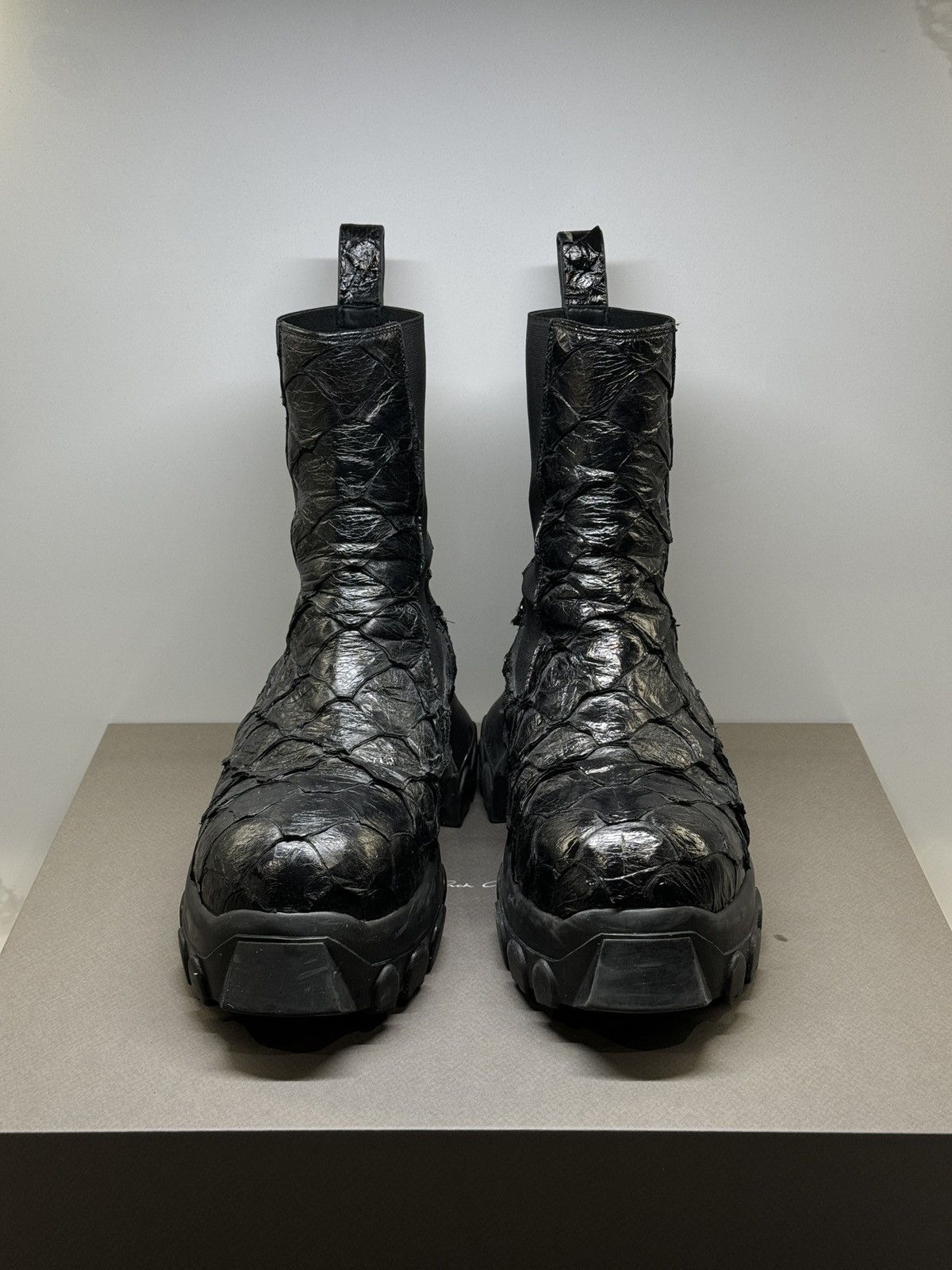 Rick Owens RICK OWENS PIRARUCU SKIN BOZO BEATLE TRACTOR BOOTS Size US 8 / EU 41 - 3 Thumbnail