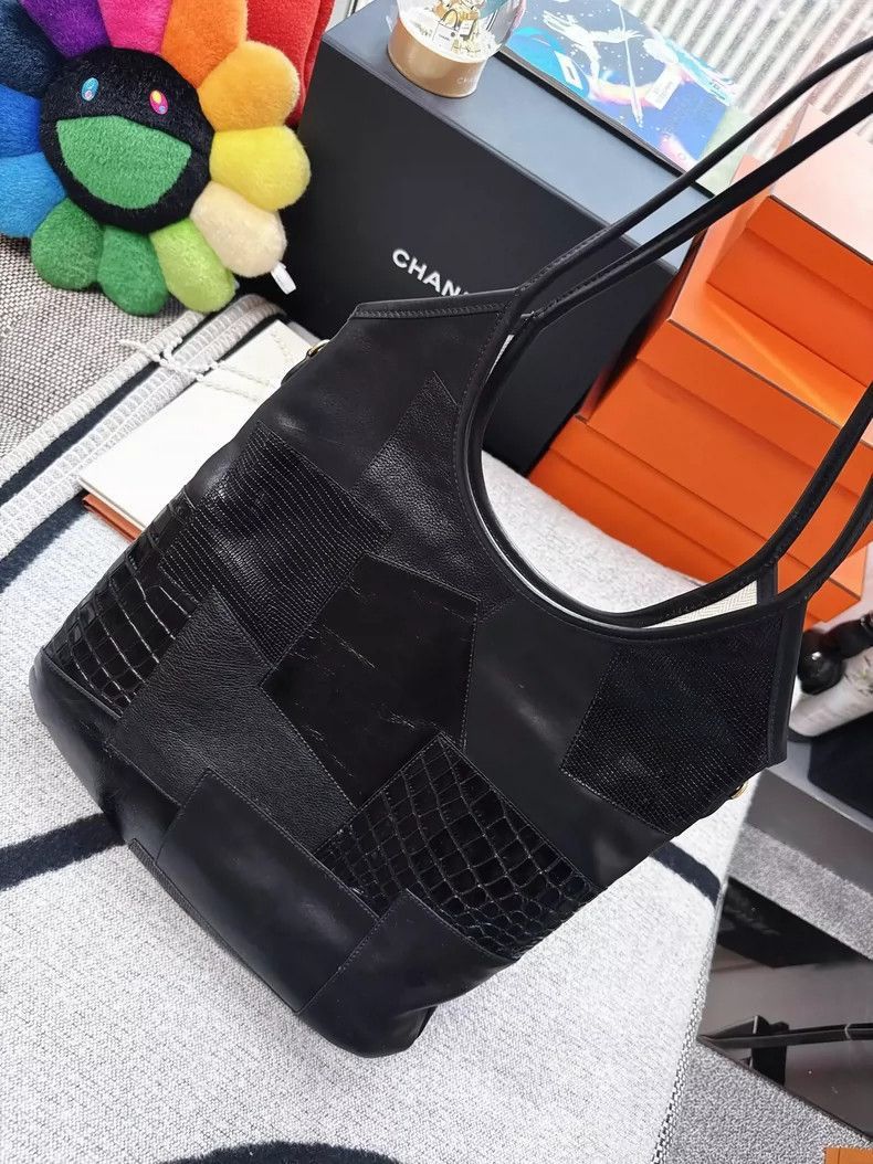 Prada Miumiu Limited Edition Hobo Shoulder Bag-2506 Size ONE SIZE - 7 Thumbnail
