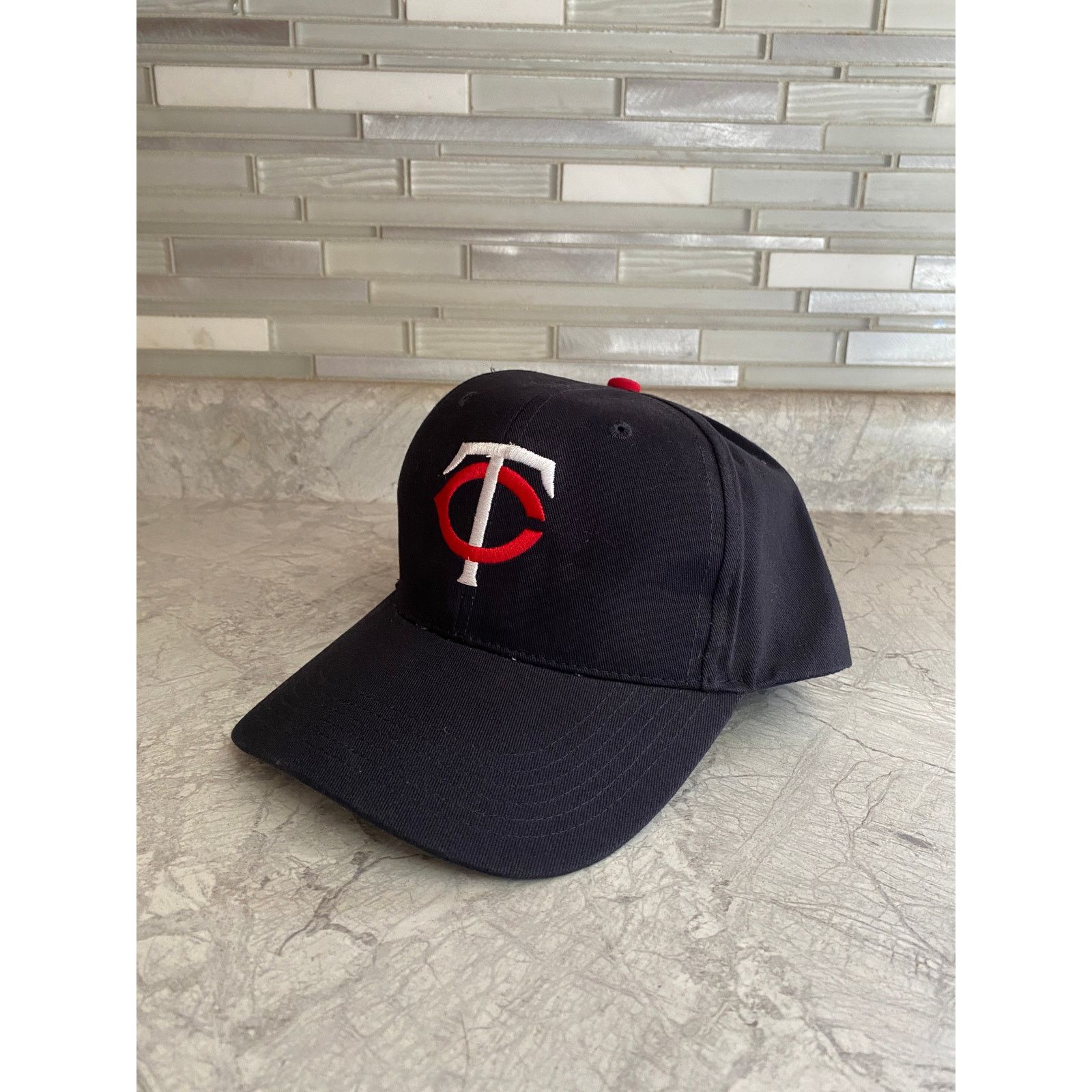 MLB Minnesota Twins Fan Favorite Adjustable Baseball Hat Size ONE SIZE - 1 Thumbnail