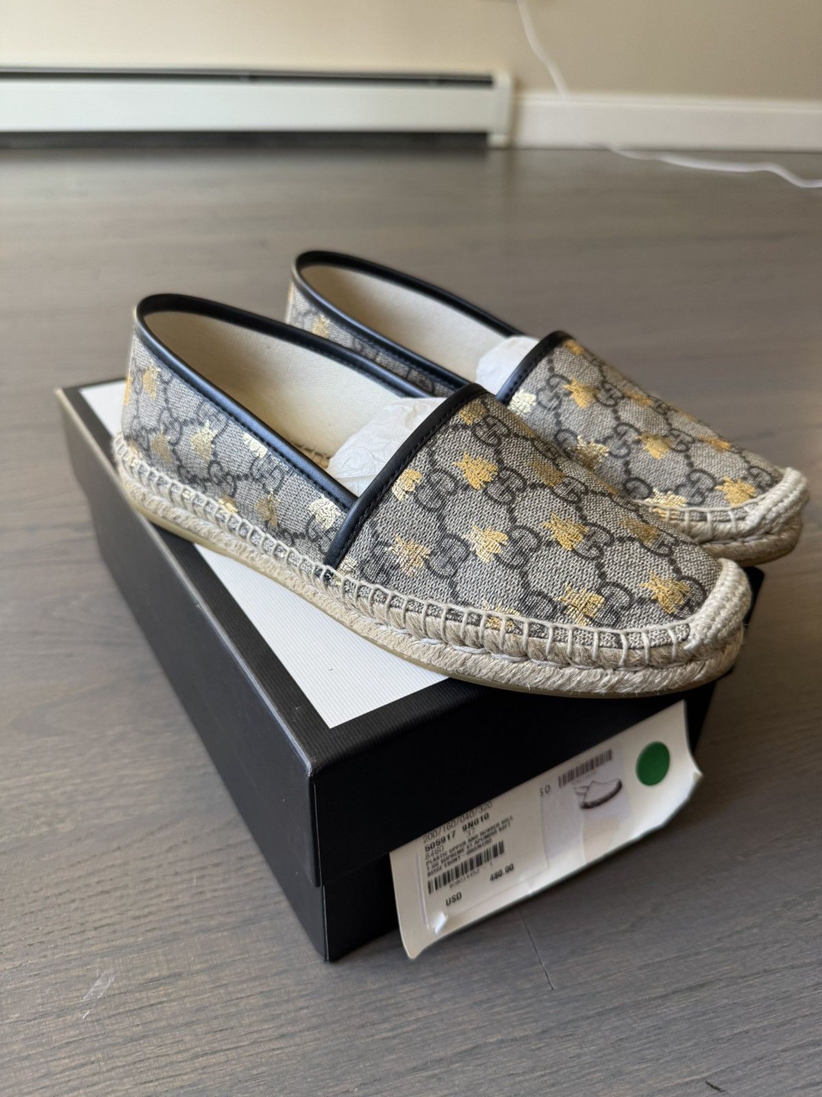 Gucci Gucci GG Supreme Bee Espadrilles Shoes (Size 37) Size US 7 / IT 37 - 1 Thumbnail