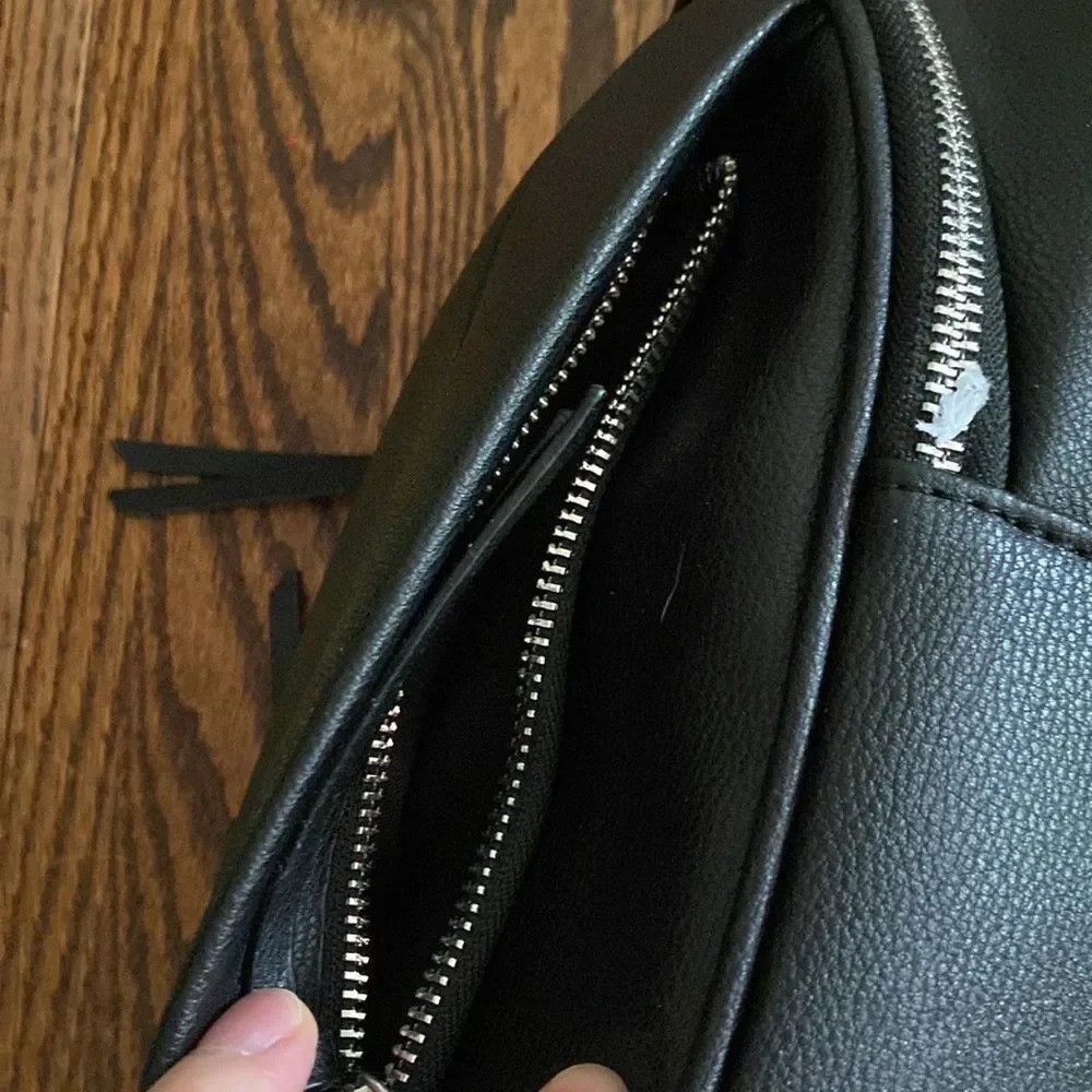 Other Le Miel Black Vegan Leather Shoulder Bag Mutliple Pockets W Size ONE SIZE - 4 Thumbnail