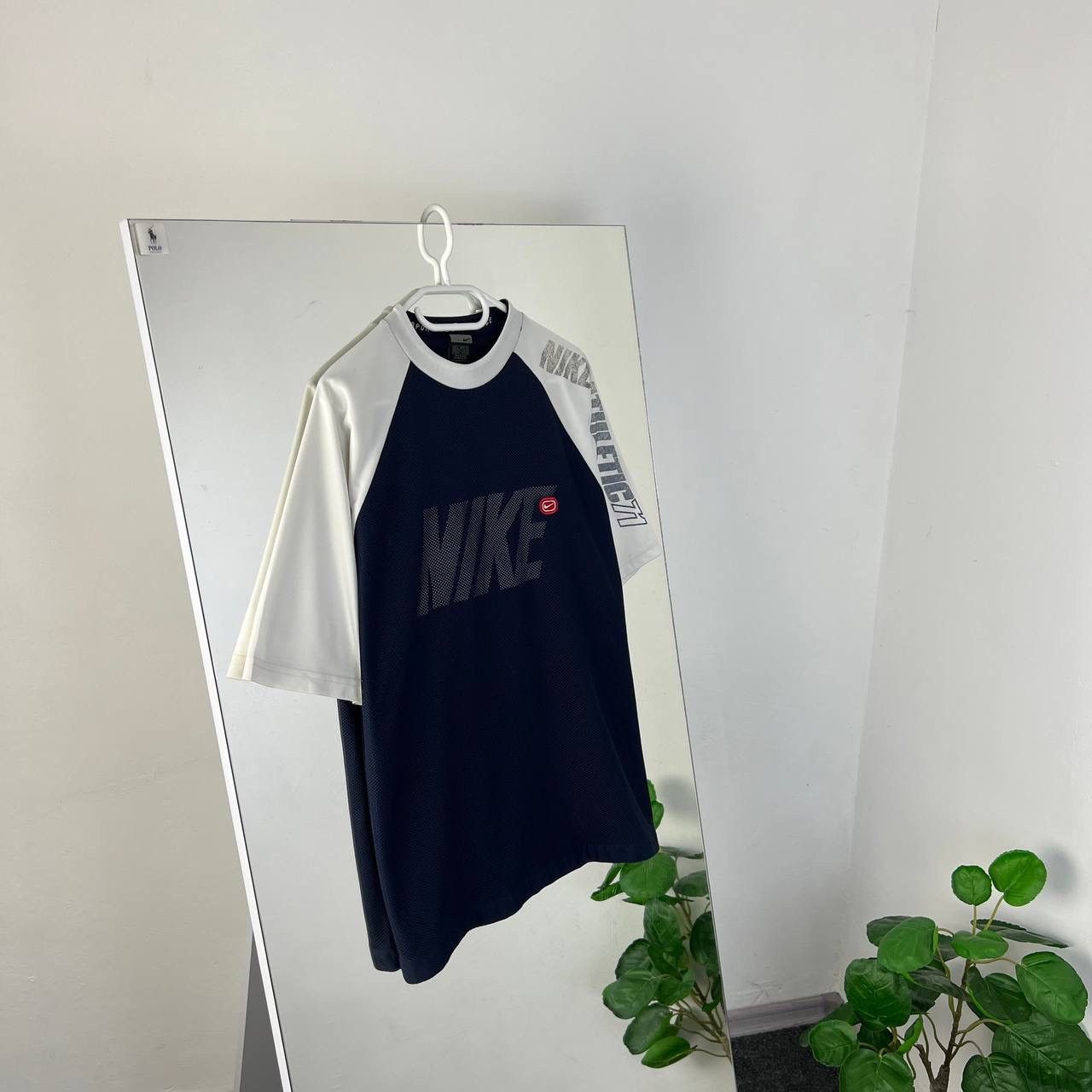 Nike Vintage Y2K Nike Big Logo Mesh Jersey T-Shirt Size US L / EU 52-54 / 3 - 1 Thumbnail