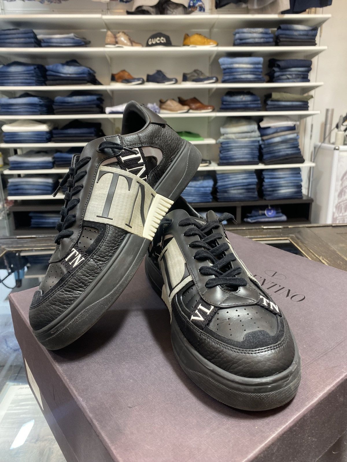 Valentino VL7N Black Leather Low Top Sneakers Valentino Garavani Size US 8 / EU 41 - 5 Thumbnail